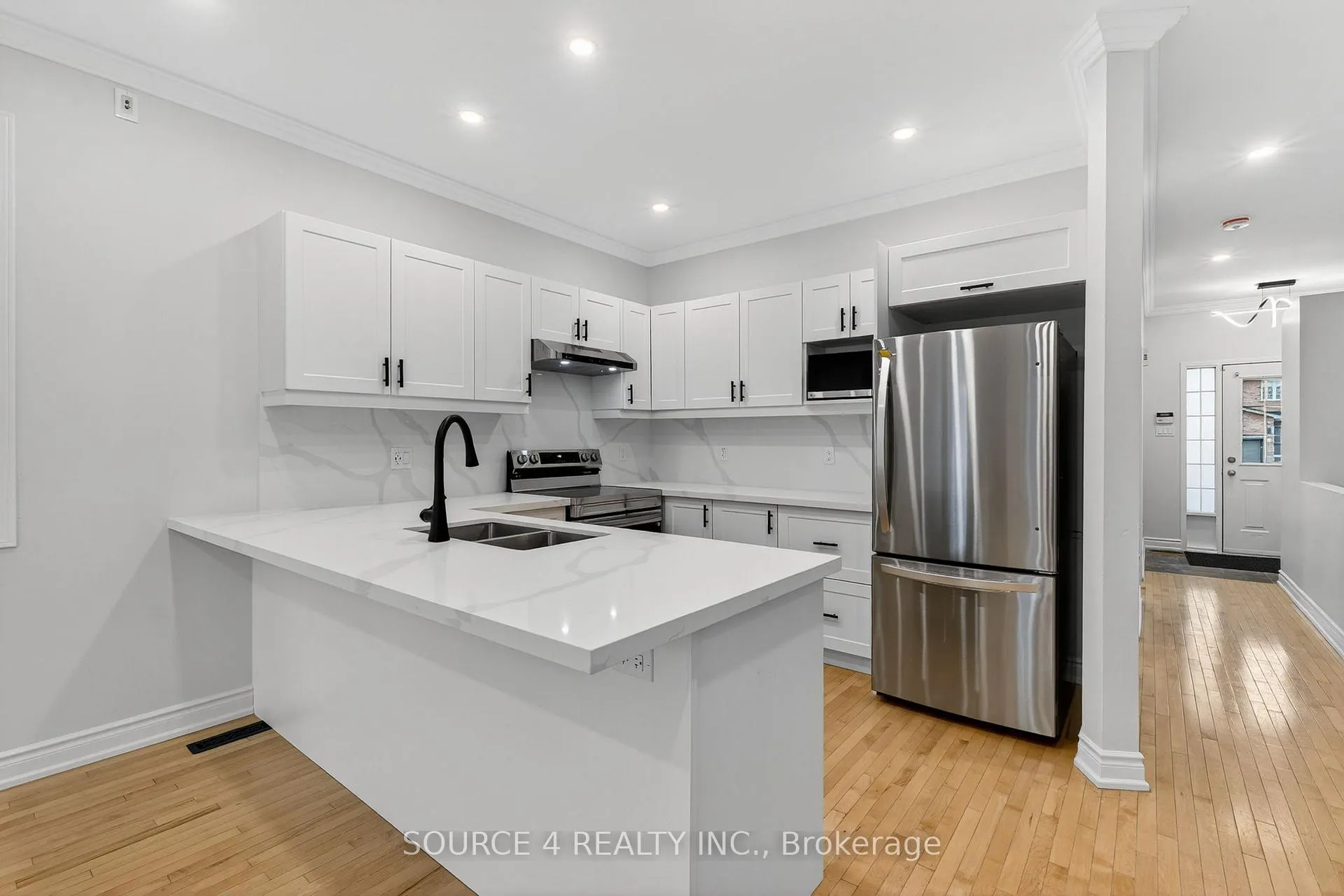 Photo 8 of 100 Tunbridge Road, Barrie, Georgian Drive — HOMEH