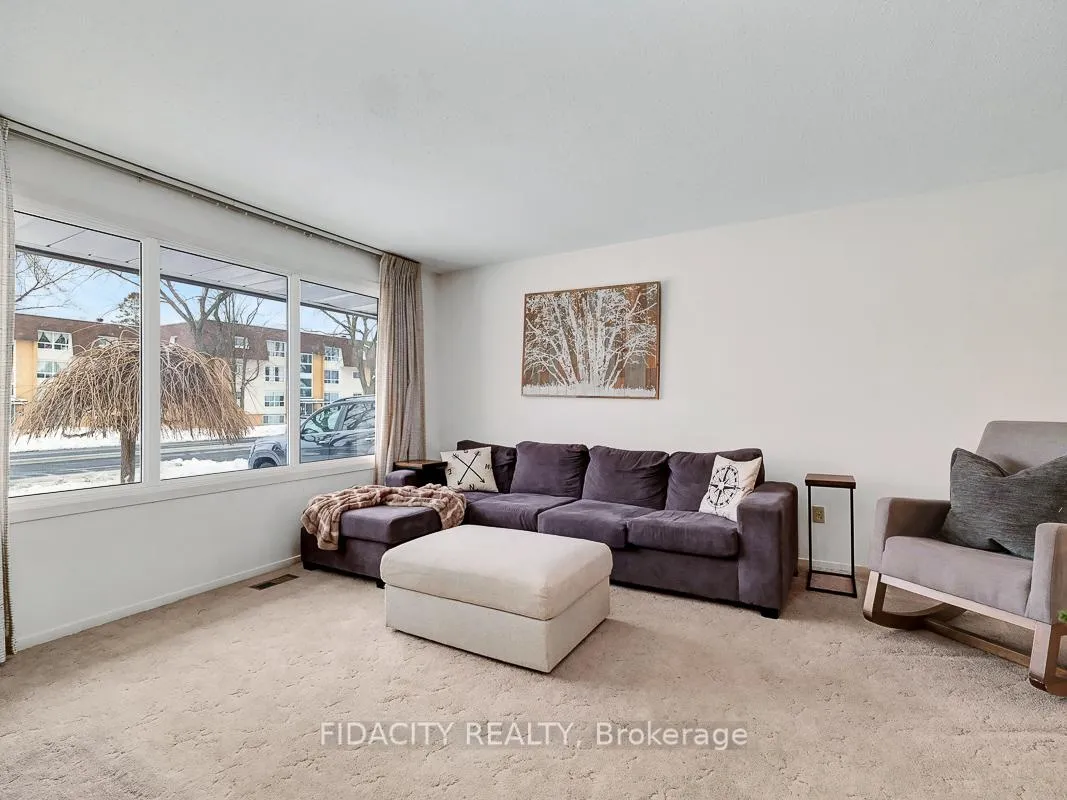 Photo 18 of 2338 Ogilvie Road, Ottawa, Beacon Hill North — HOMEH