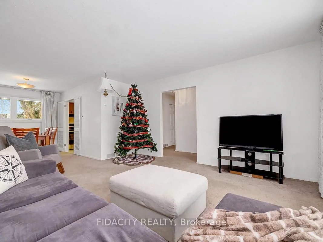 Photo 33 of 2338 Ogilvie Road, Ottawa, Beacon Hill North — HOMEH