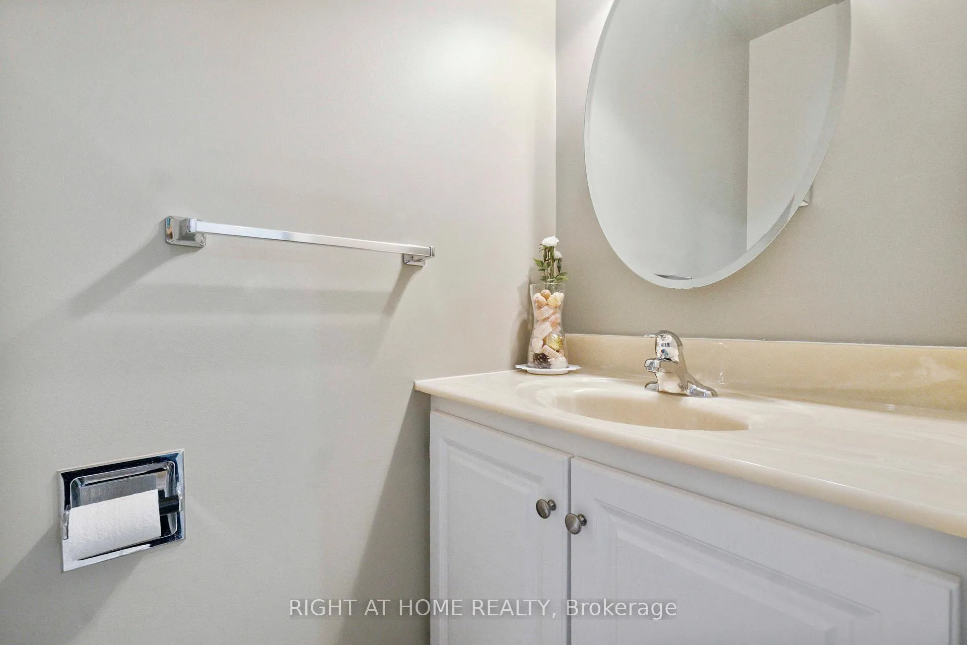 Photo 30 of 53B Tauvette Street, Ottawa, Blackburn Hamlet — HOMEH