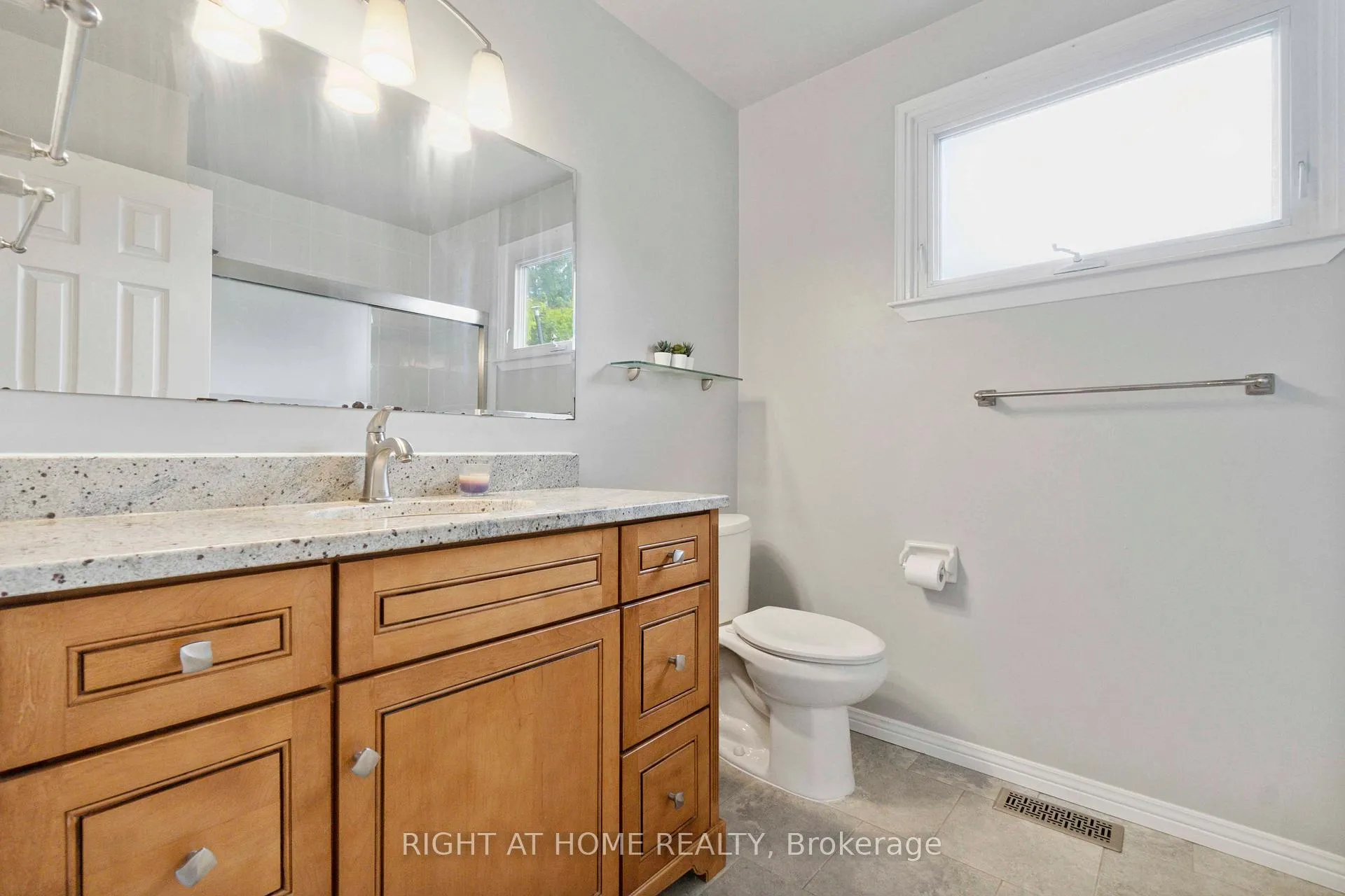 Photo 40 of 53B Tauvette Street, Ottawa, Blackburn Hamlet — HOMEH