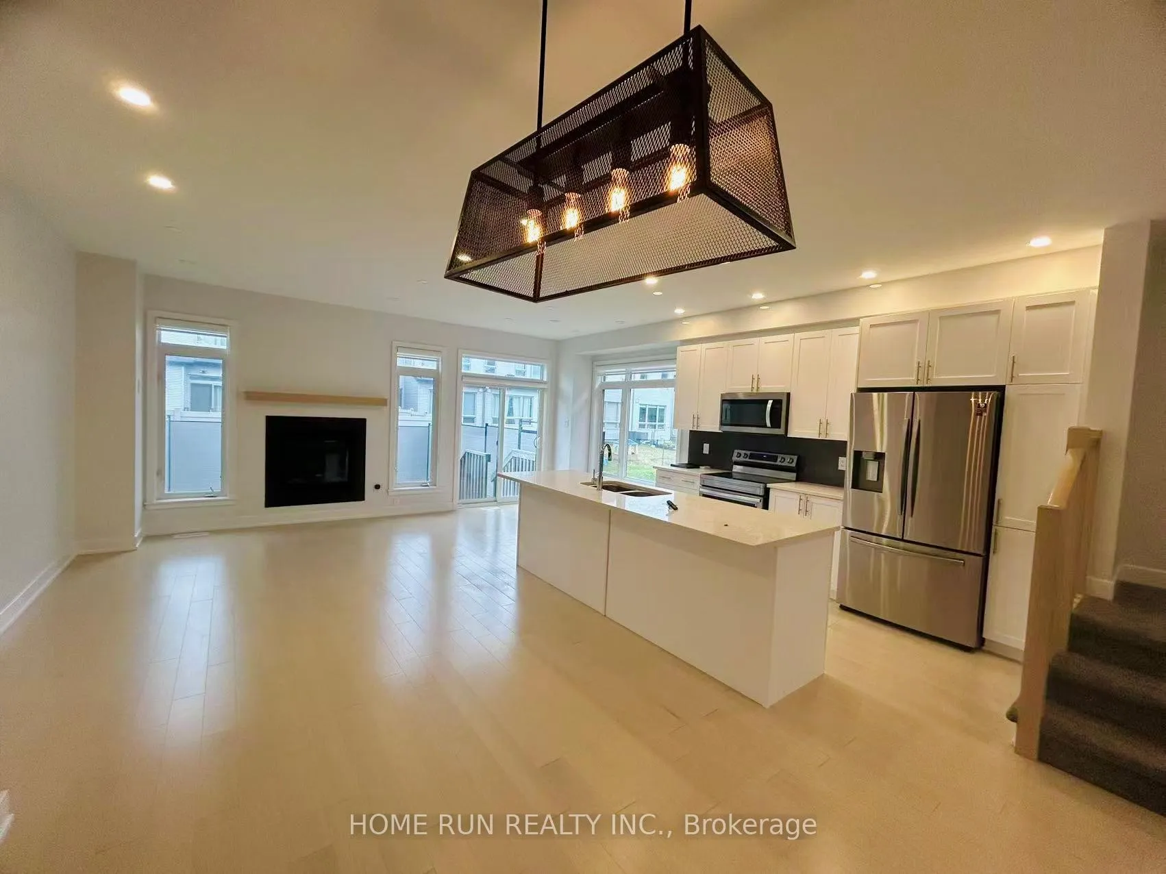 Photo 5 of 870 Solarium Avenue, Ottawa, Riverside South/Gloucester Glen — HOMEH