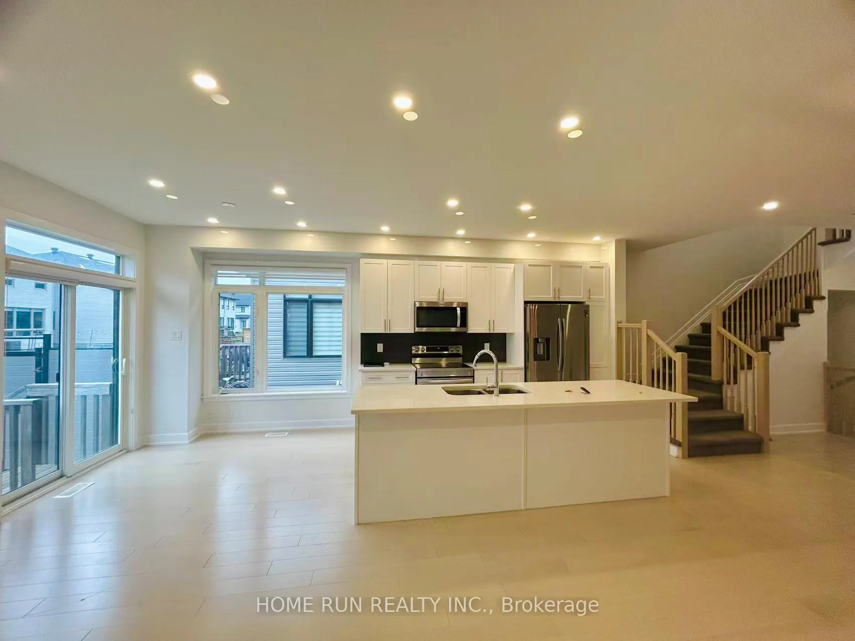 Photo 10 of 870 Solarium Avenue, Ottawa, Riverside South/Gloucester Glen — HOMEH