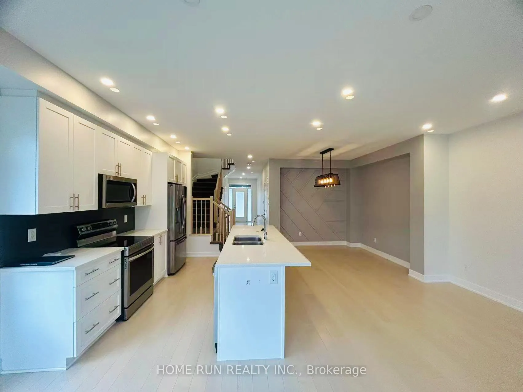 Photo 48 of 870 Solarium Avenue, Ottawa, Riverside South/Gloucester Glen — HOMEH