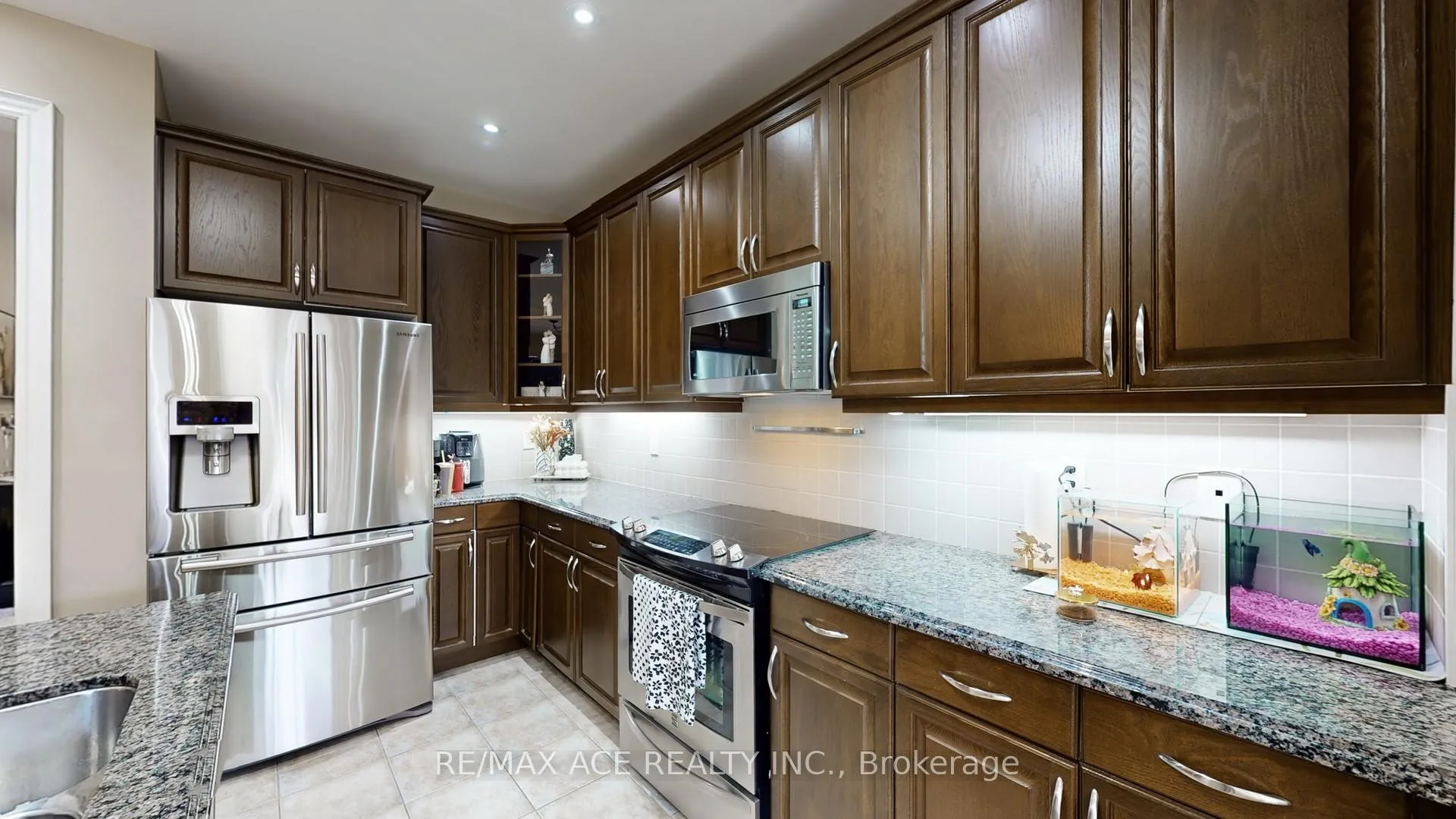 Photo 91 of 5 Beverton Crescent, Ajax, Northwest Ajax — HOMEH