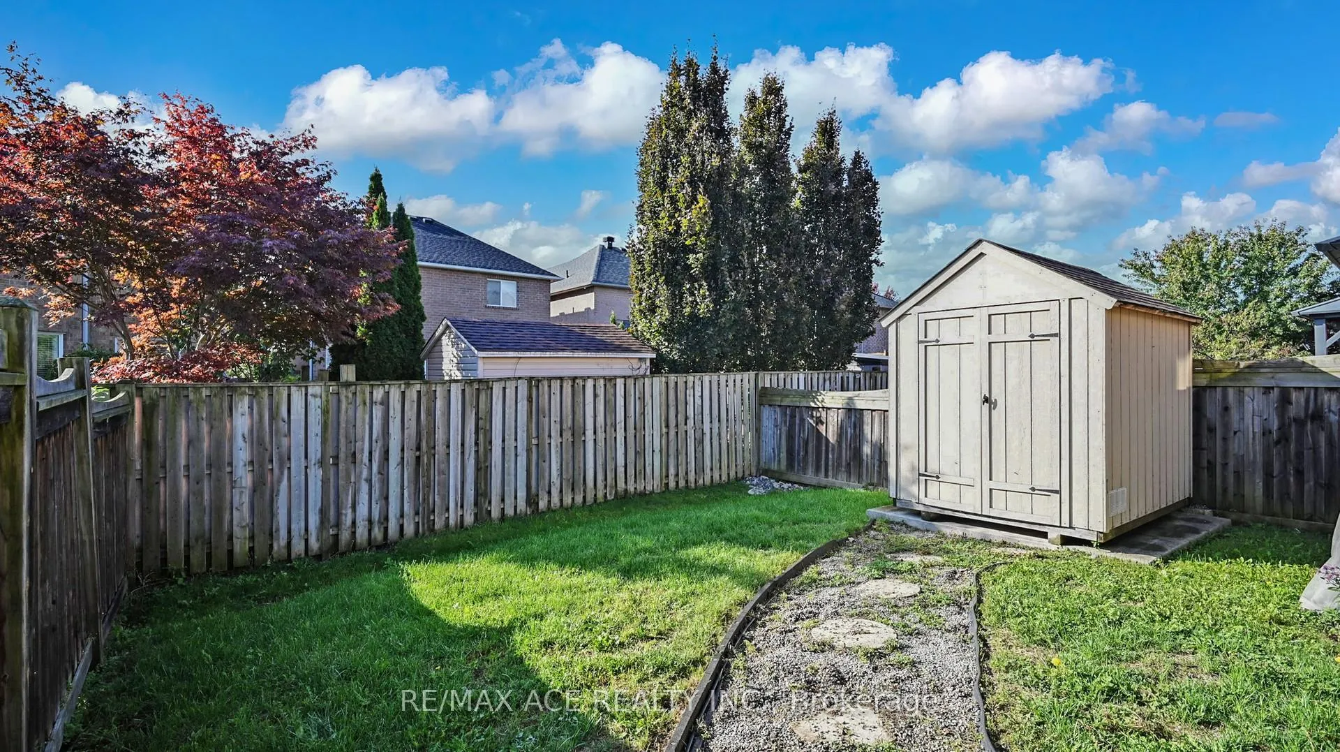 Photo 460 of 5 Beverton Crescent, Ajax, Northwest Ajax — HOMEH