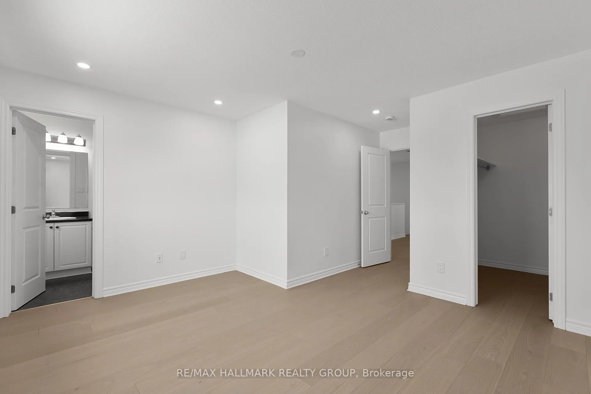 Photo 15 of 2477 Waterlilly Way, Ottawa, Barrhaven - Heritage Park — HOMEH