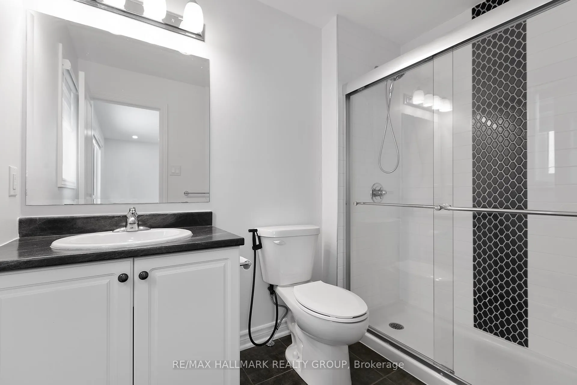 Photo 16 of 2477 Waterlilly Way, Ottawa, Barrhaven - Heritage Park — HOMEH