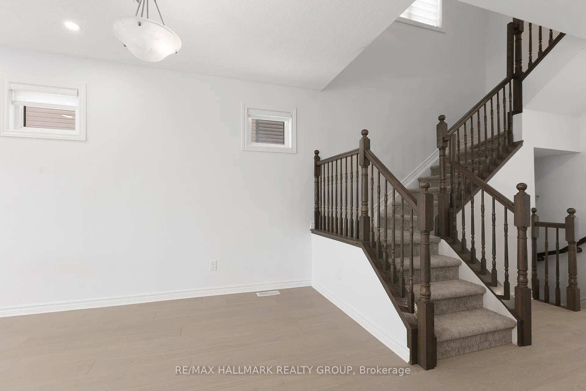 Photo 23 of 2477 Waterlilly Way, Ottawa, Barrhaven - Heritage Park — HOMEH
