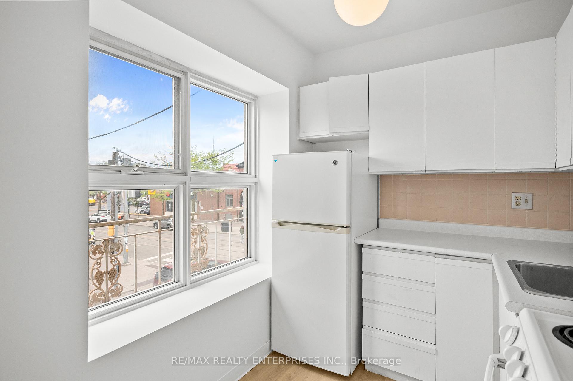 Photo 15 of Unit 2, 770 College Street, Toronto, Palmerston-Little Italy — HOMEH