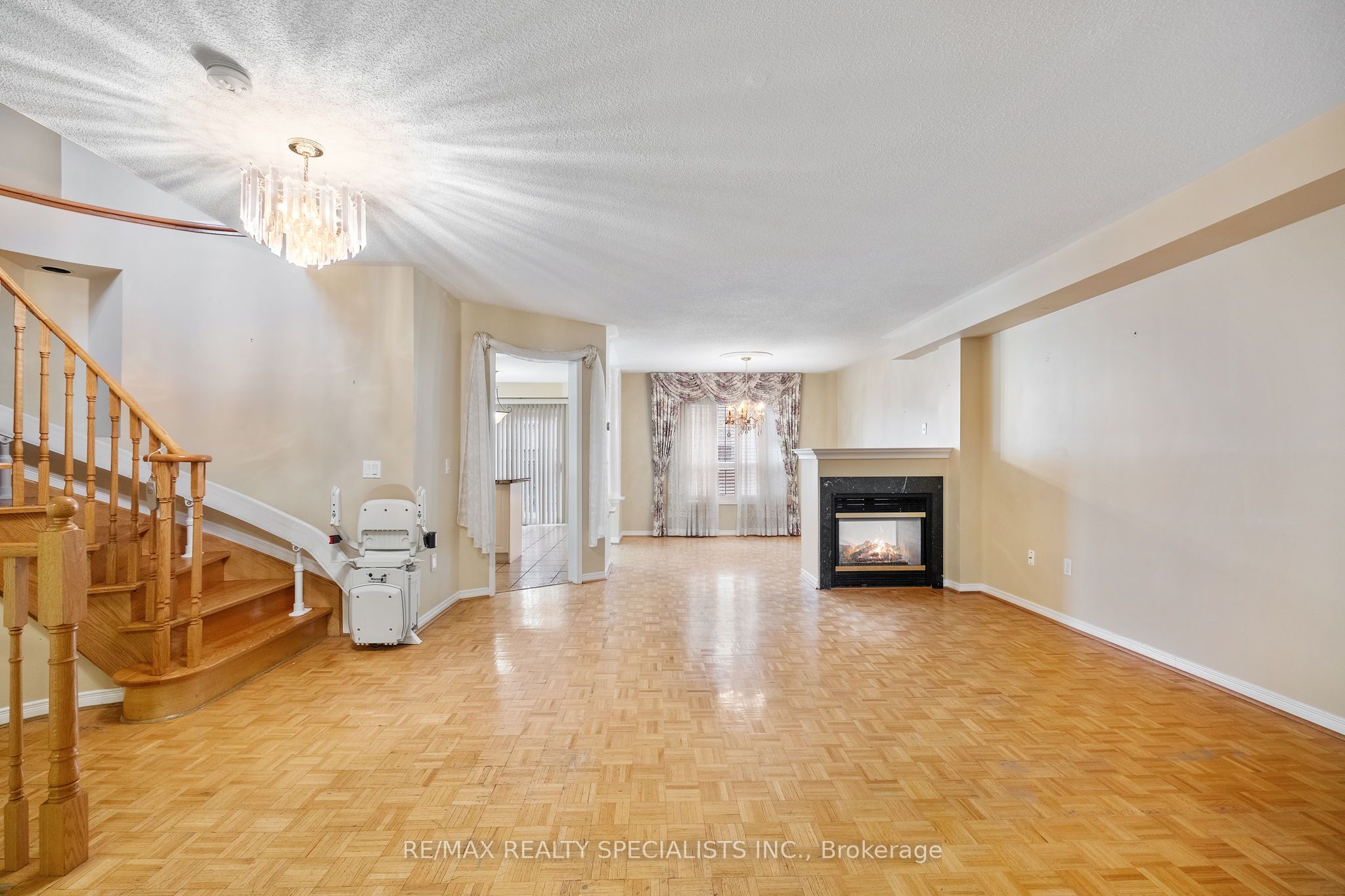 Photo 45 of 92 Stella Crescent, Caledon, Bolton East — HOMEH