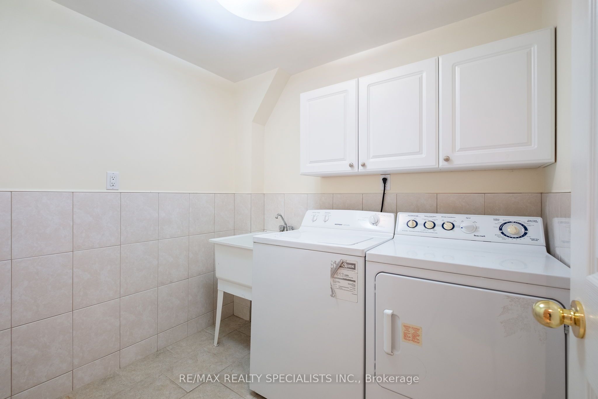 Photo 75 of 92 Stella Crescent, Caledon, Bolton East — HOMEH