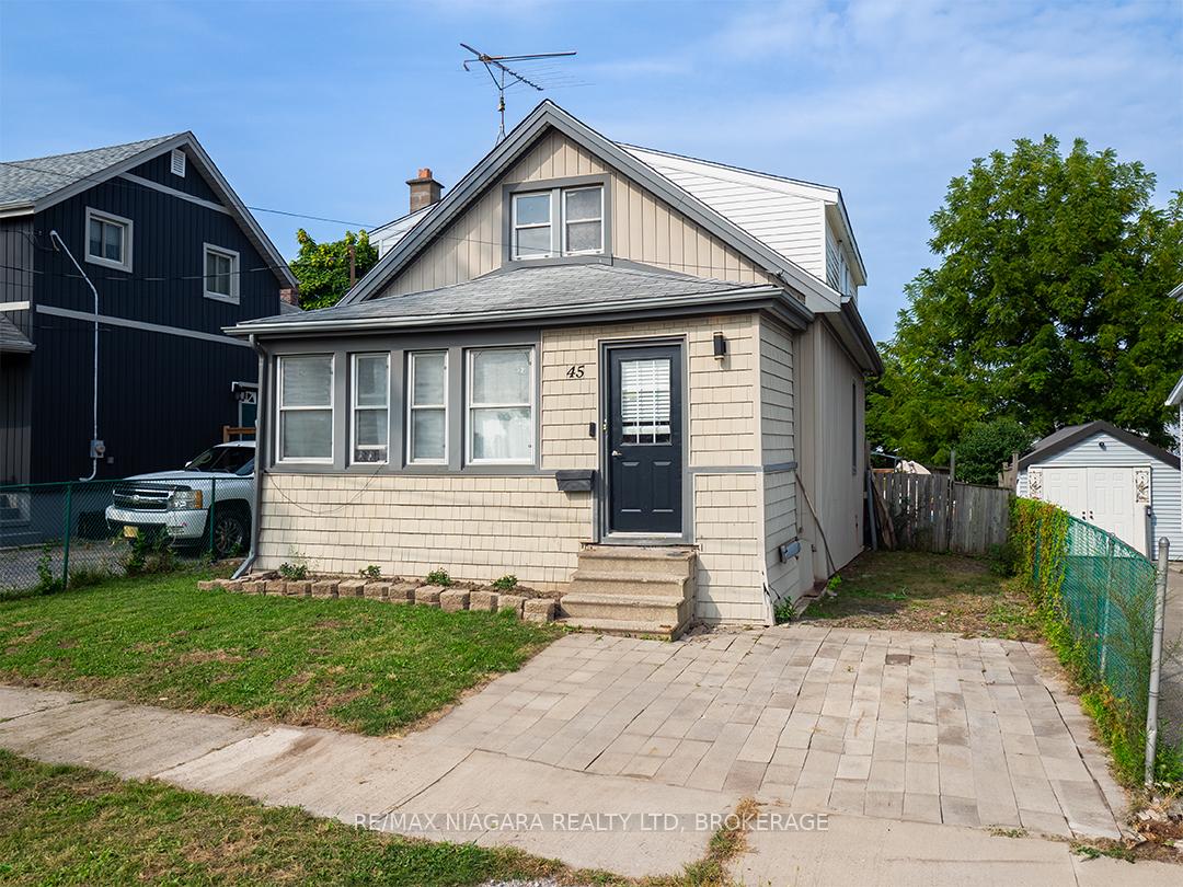 Front of 45 Wellington Street N