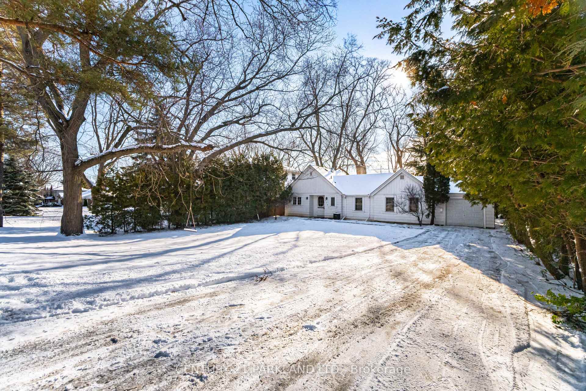 Photo 2 of 423 Lawson Road, Scarborough, Centennial Scarborough — HOMEH
