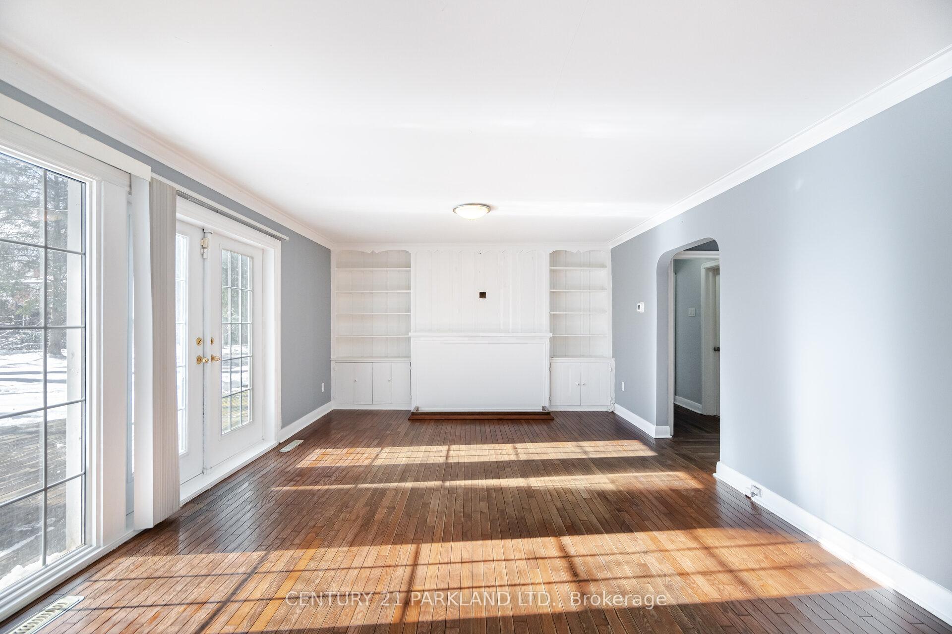 Photo 13 of 423 Lawson Road, Scarborough, Centennial Scarborough — HOMEH