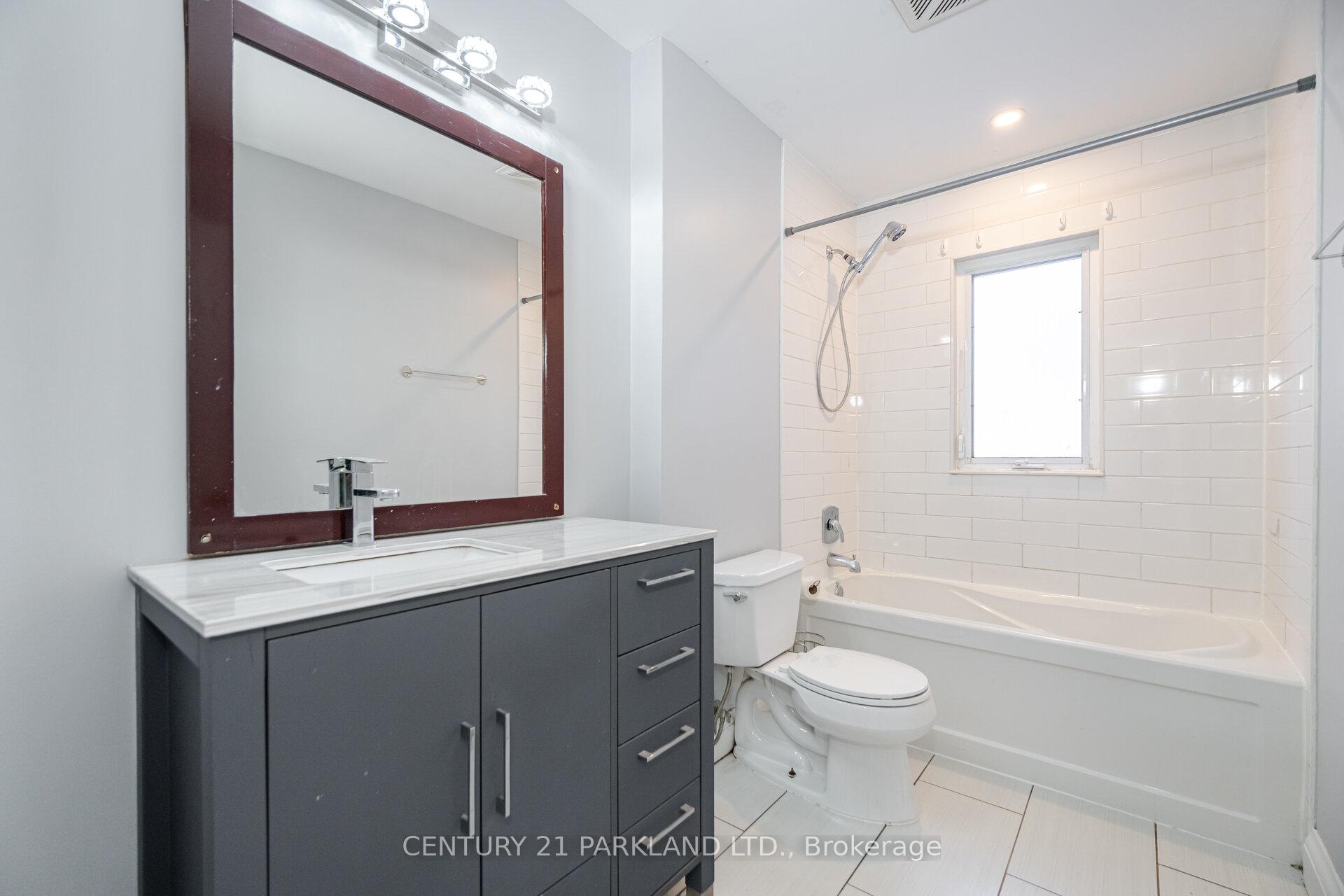 Photo 26 of 423 Lawson Road, Scarborough, Centennial Scarborough — HOMEH
