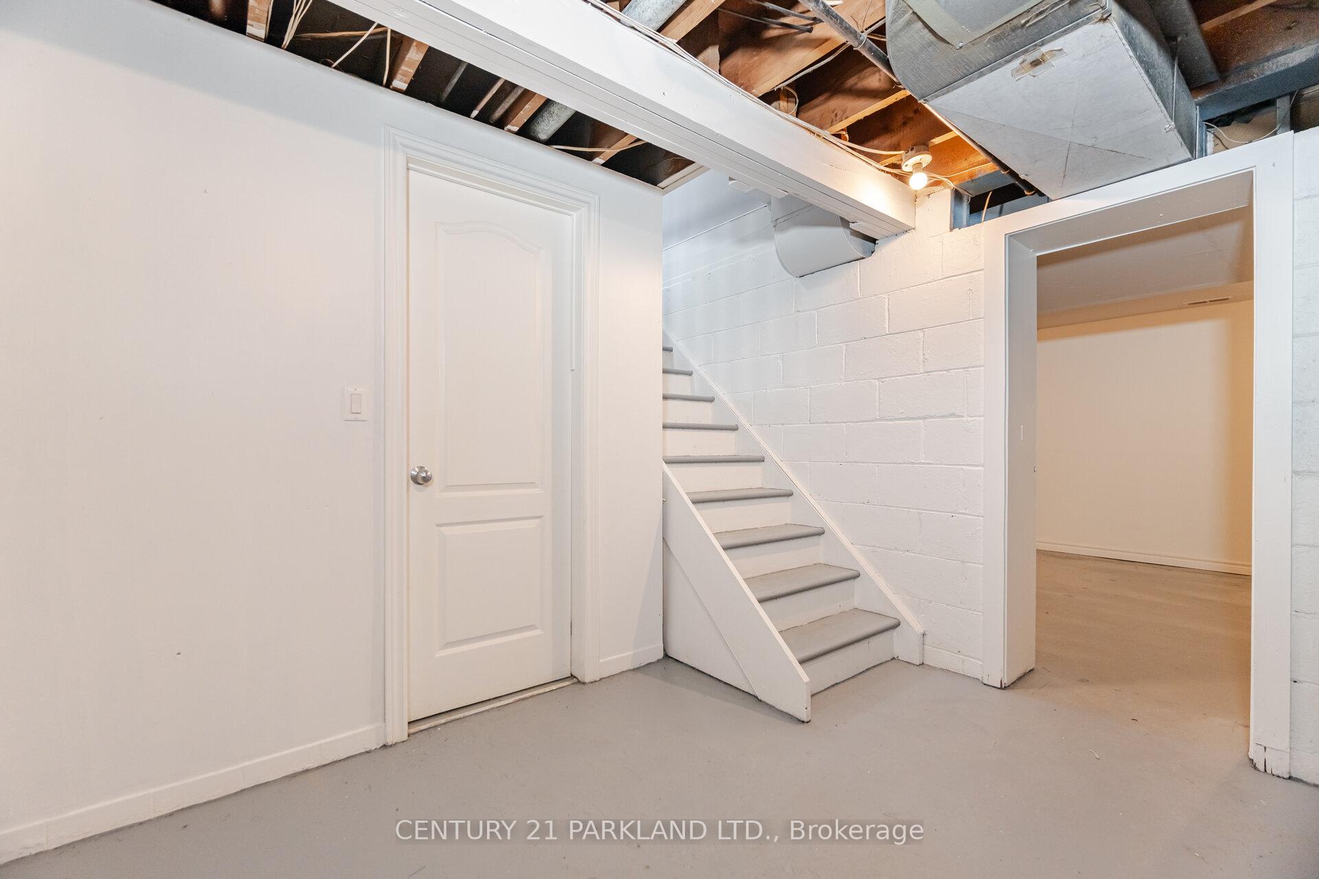 Photo 27 of 423 Lawson Road, Scarborough, Centennial Scarborough — HOMEH