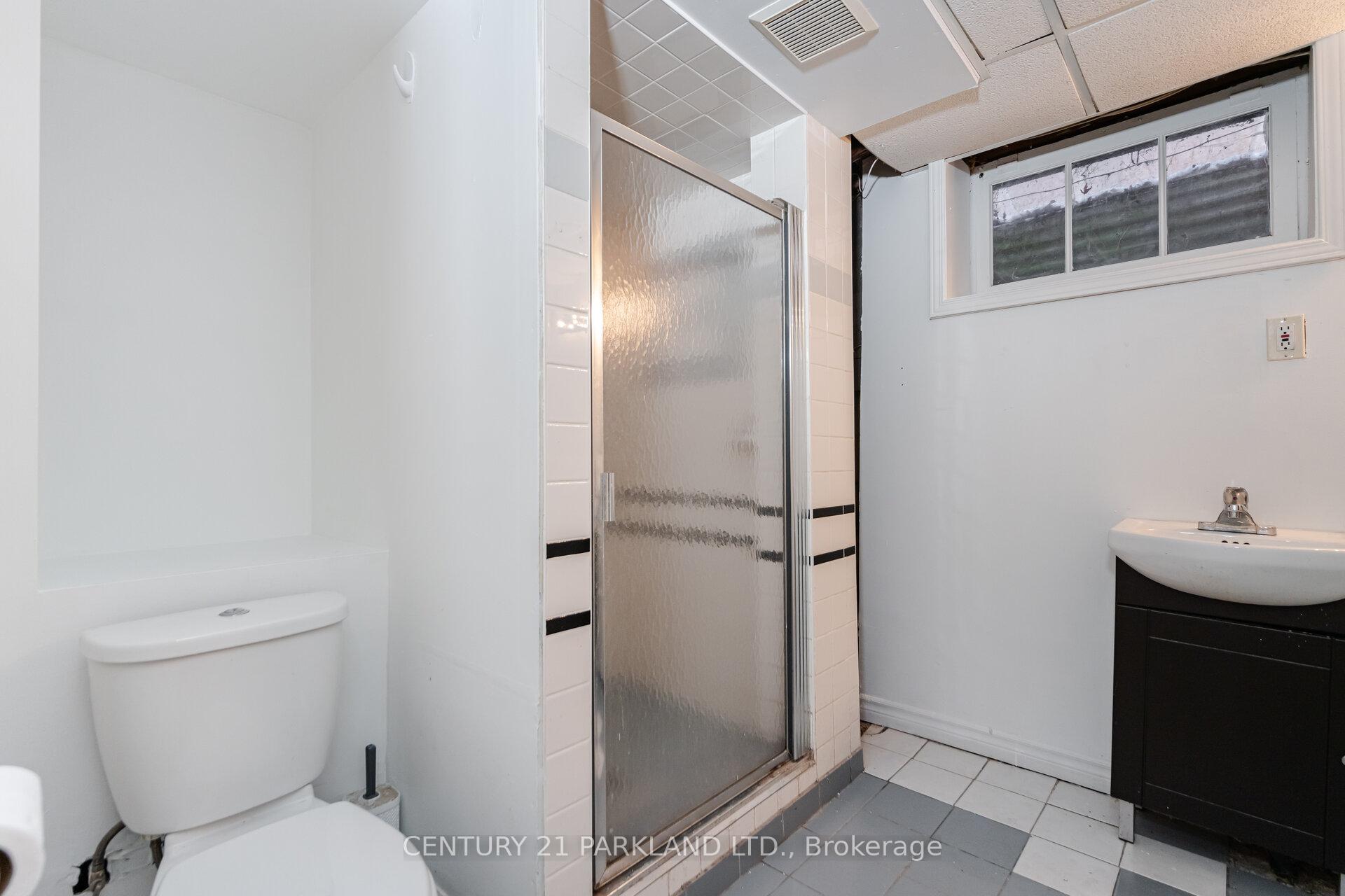 Photo 30 of 423 Lawson Road, Scarborough, Centennial Scarborough — HOMEH