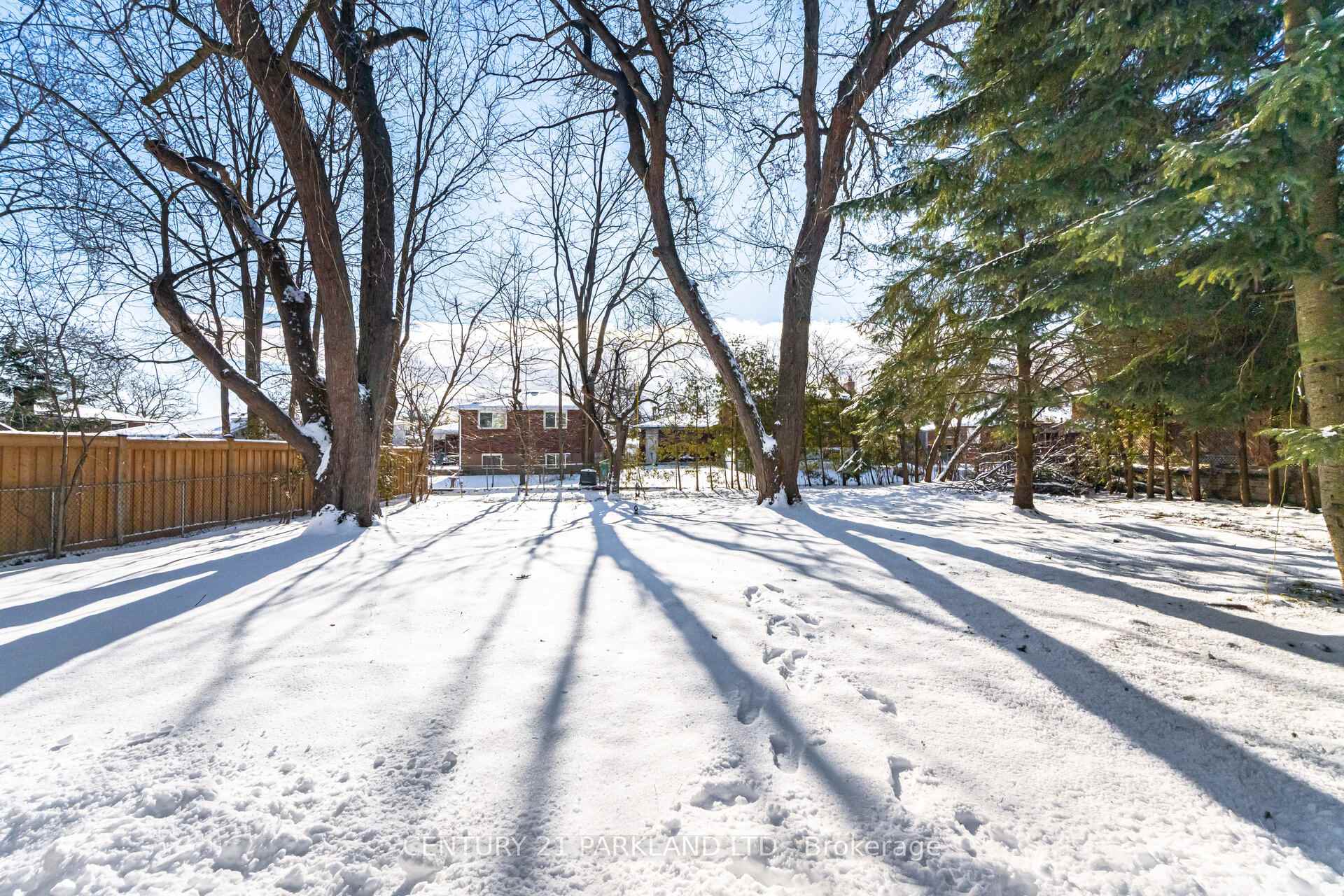 Photo 35 of 423 Lawson Road, Scarborough, Centennial Scarborough — HOMEH
