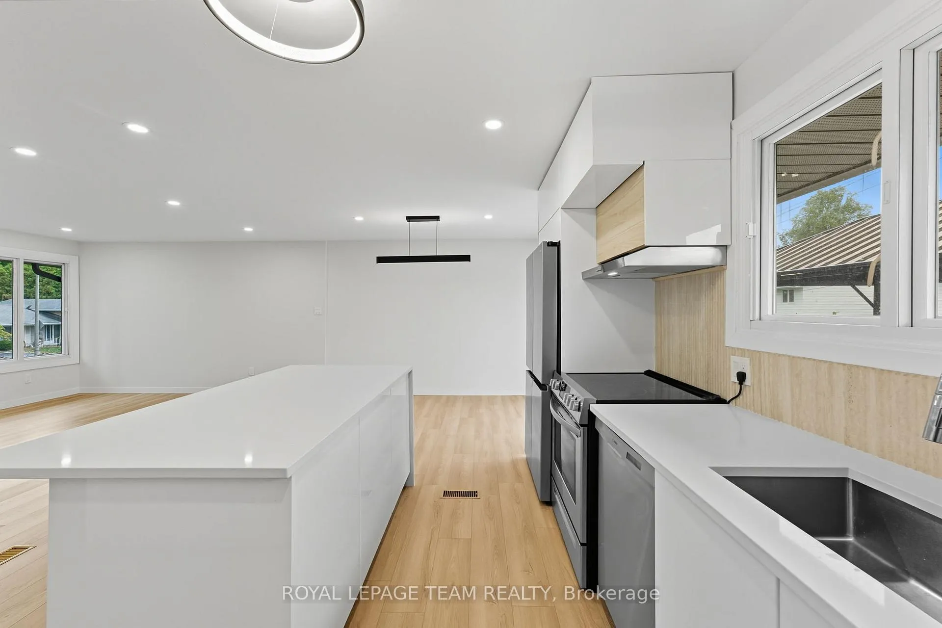 Photo 54 of 1856 Playfair Drive, Ottawa, Playfair Park — HOMEH