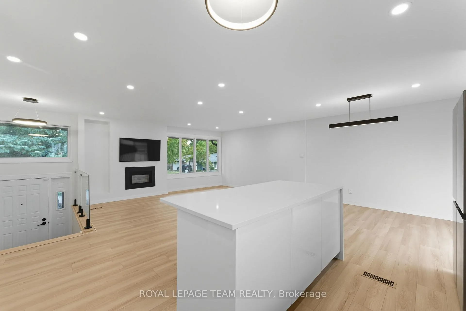 Photo 67 of 1856 Playfair Drive, Ottawa, Playfair Park — HOMEH