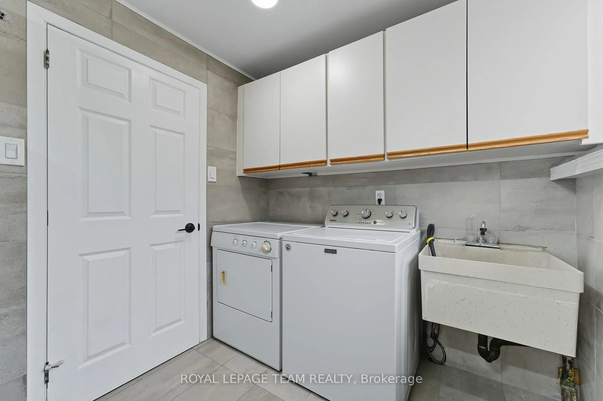 Photo 123 of 1856 Playfair Drive, Ottawa, Playfair Park — HOMEH