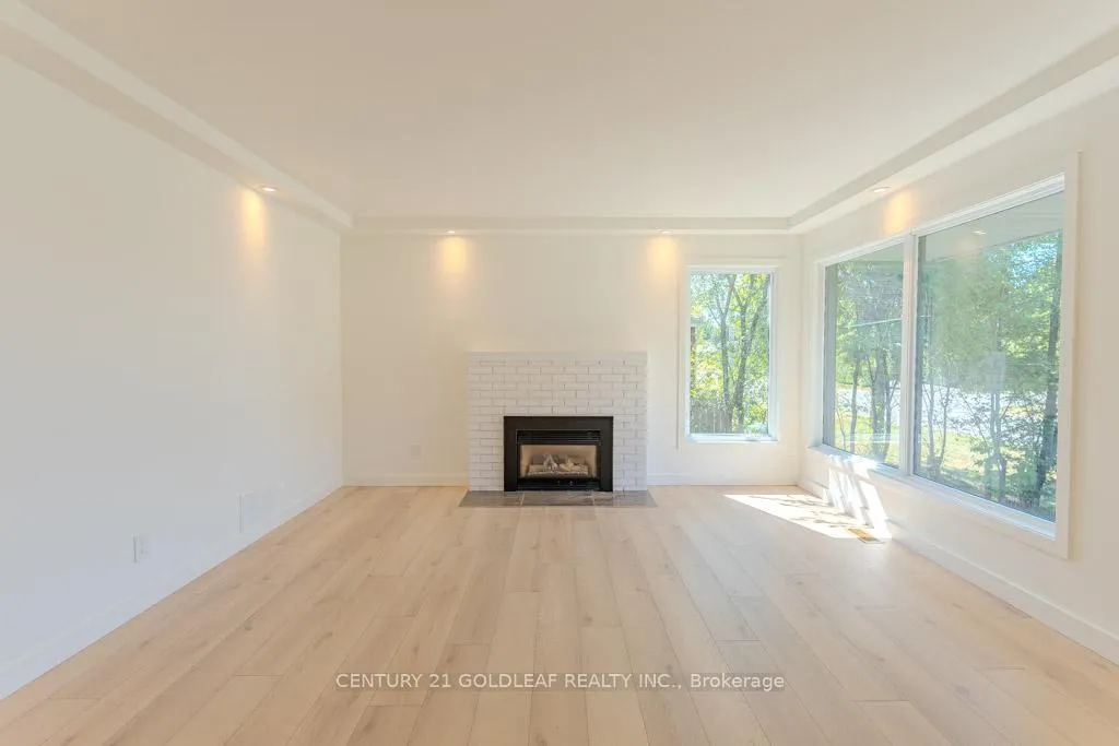 Photo 5 of 29 Crownhill Street, Ottawa, Beacon Hill South — HOMEH