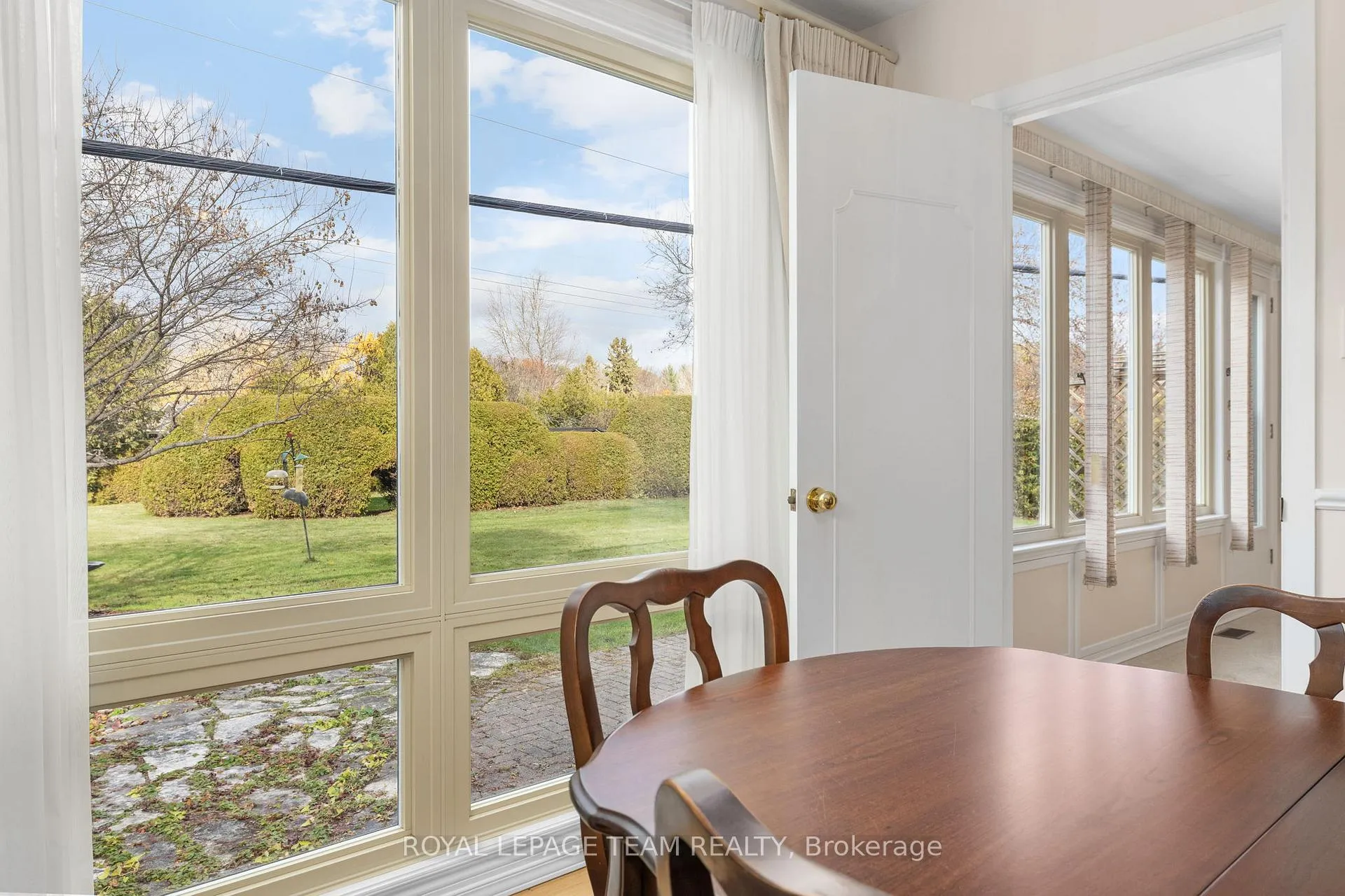 Photo 30 of 11 Cherrywood Drive, Ottawa, Arbeatha Park — HOMEH