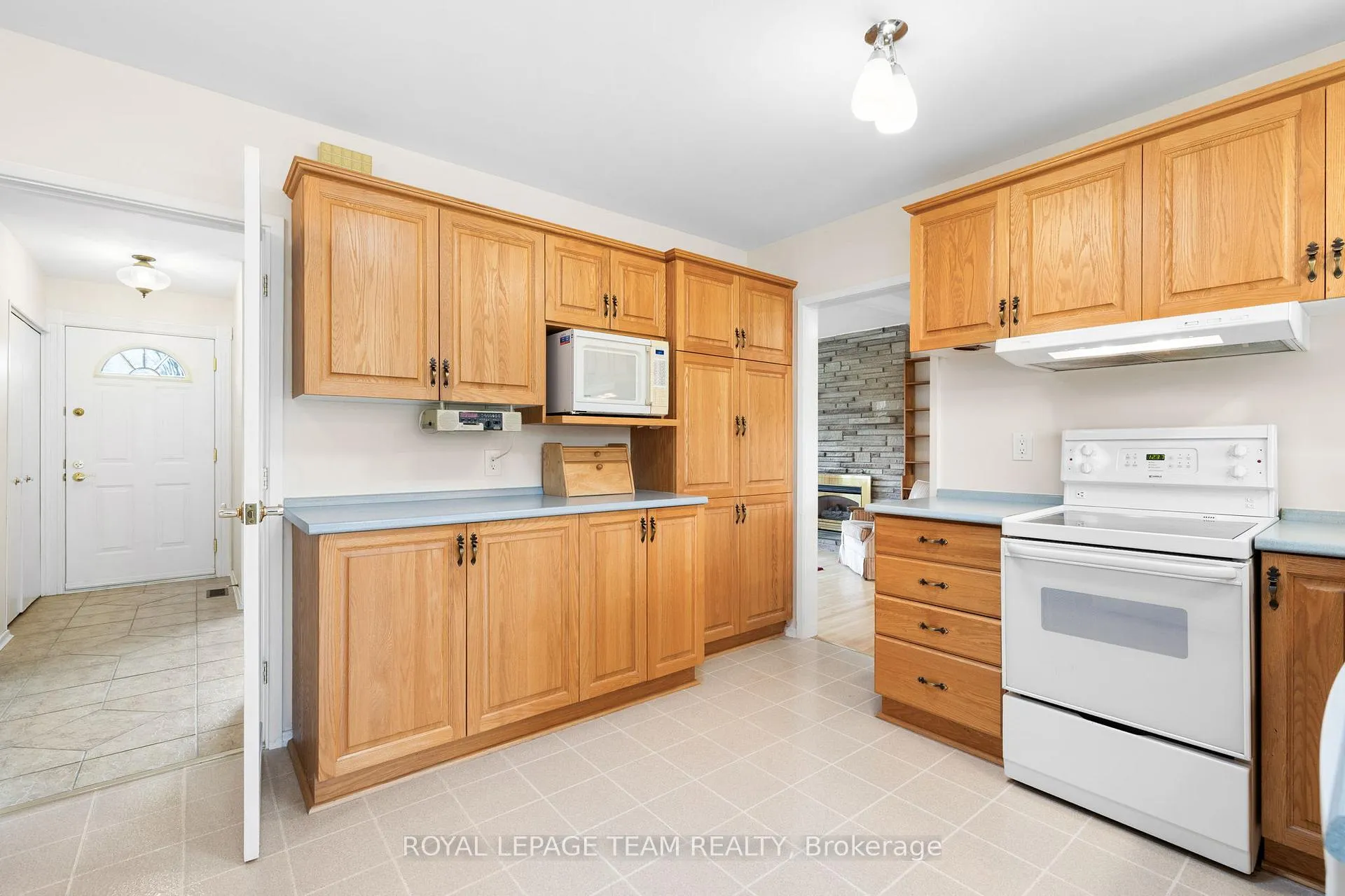 Photo 53 of 11 Cherrywood Drive, Ottawa, Arbeatha Park — HOMEH