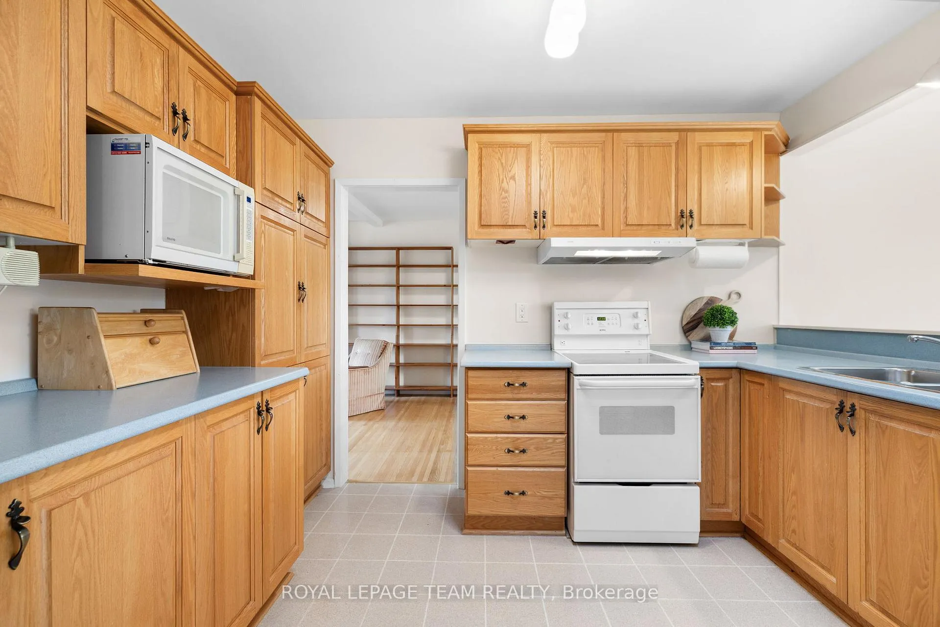 Photo 58 of 11 Cherrywood Drive, Ottawa, Arbeatha Park — HOMEH