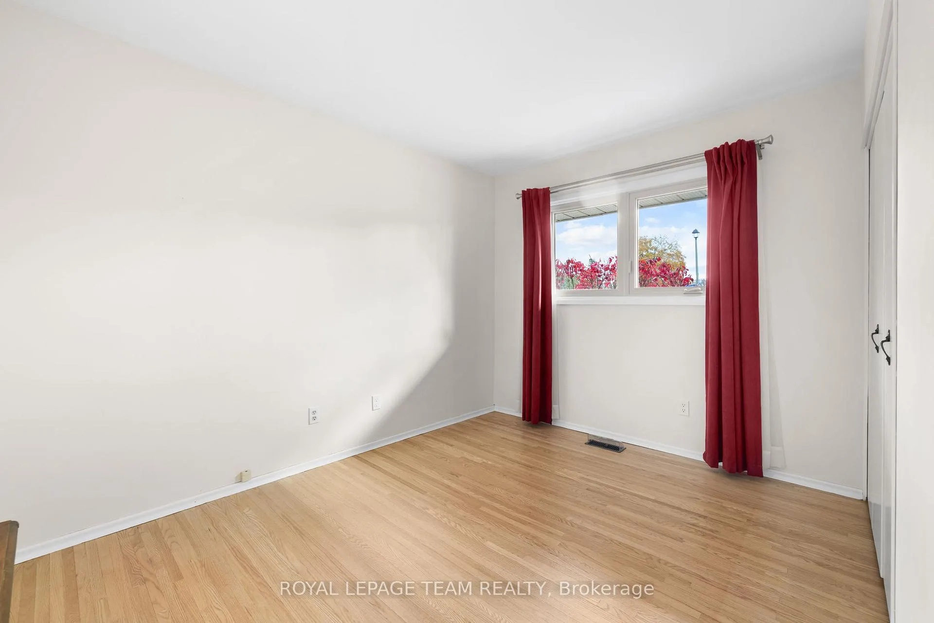 Photo 81 of 11 Cherrywood Drive, Ottawa, Arbeatha Park — HOMEH