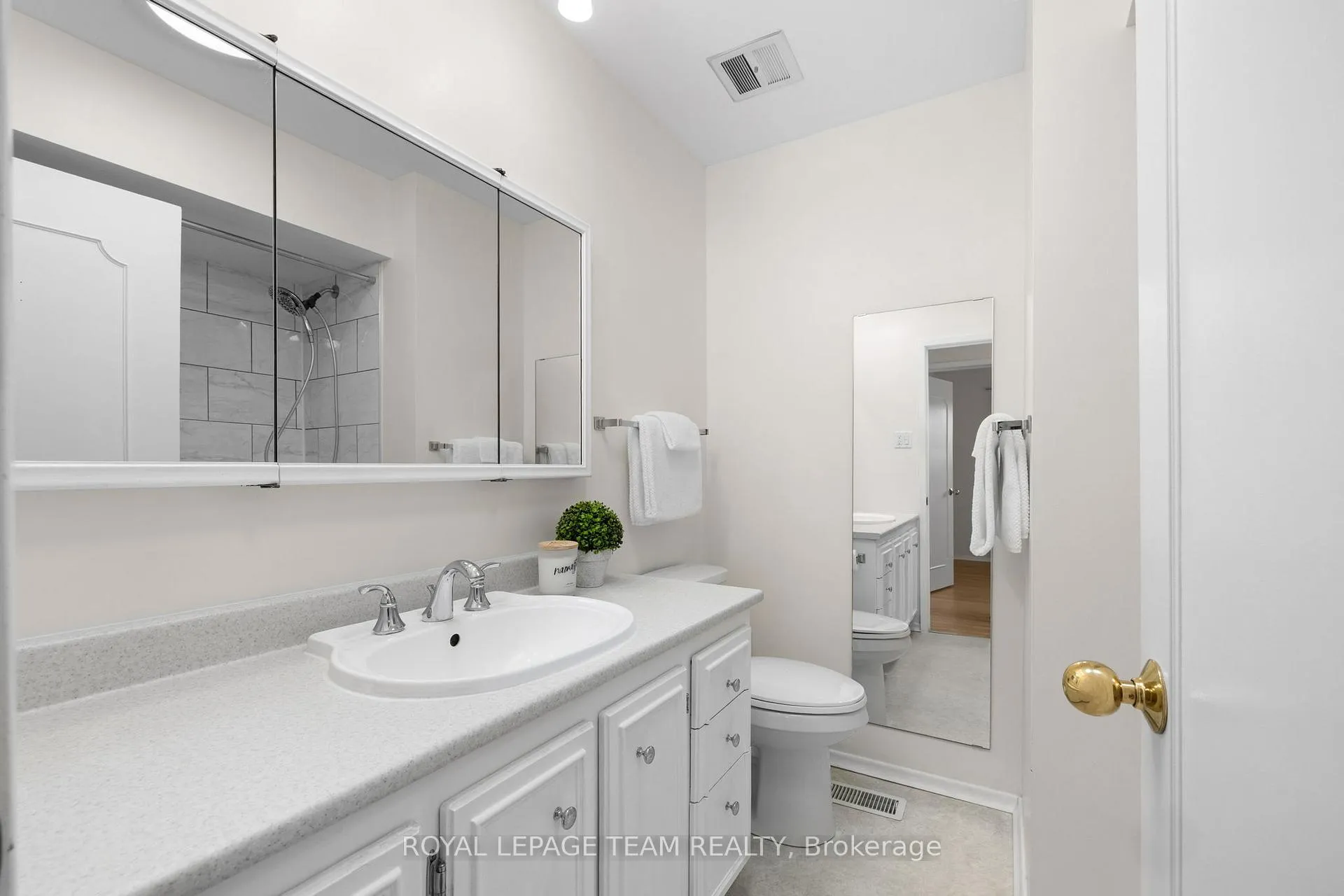 Photo 93 of 11 Cherrywood Drive, Ottawa, Arbeatha Park — HOMEH