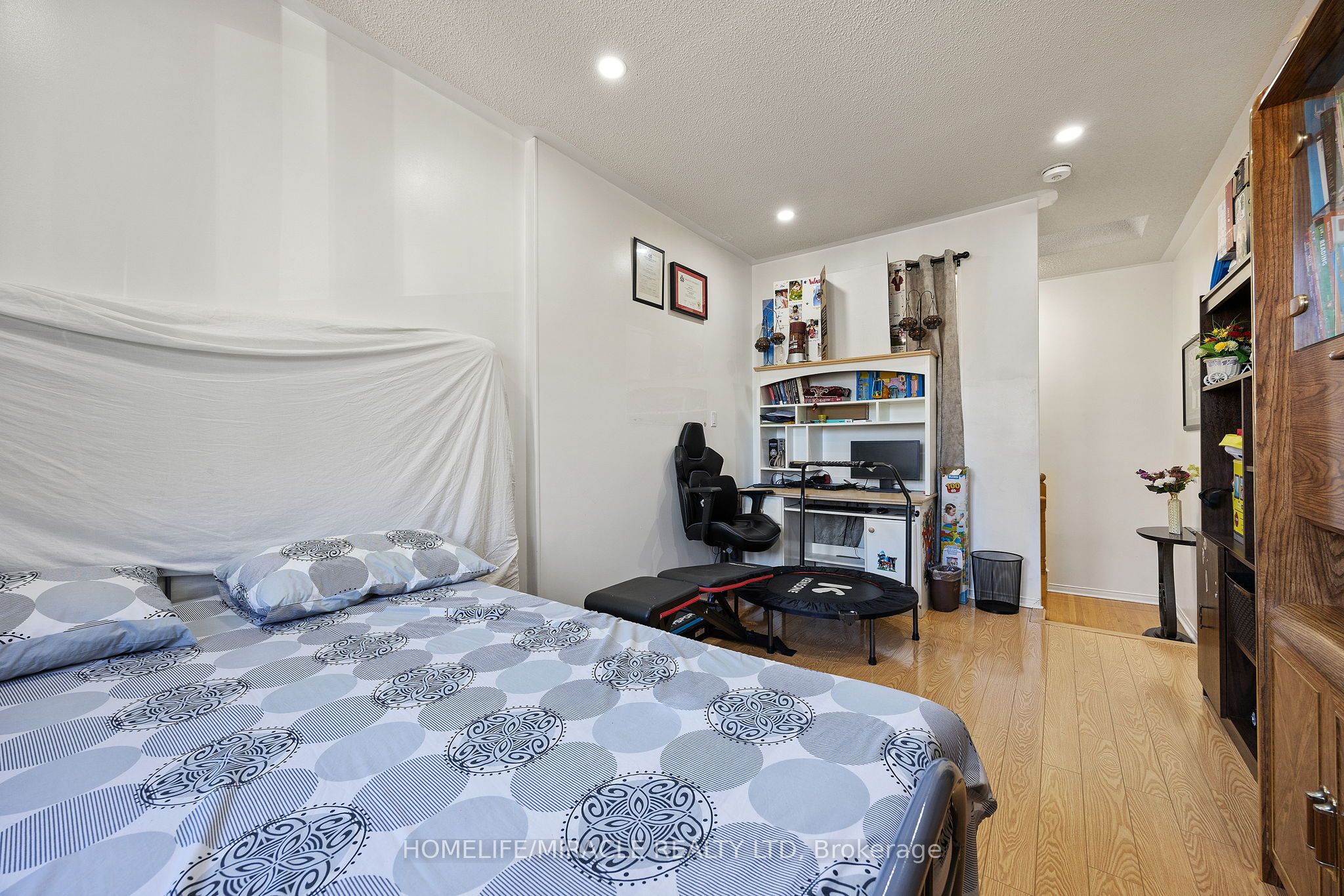 Photo 54 of 18 Amazon Court, Brampton, Sandringham-Wellington — HOMEH