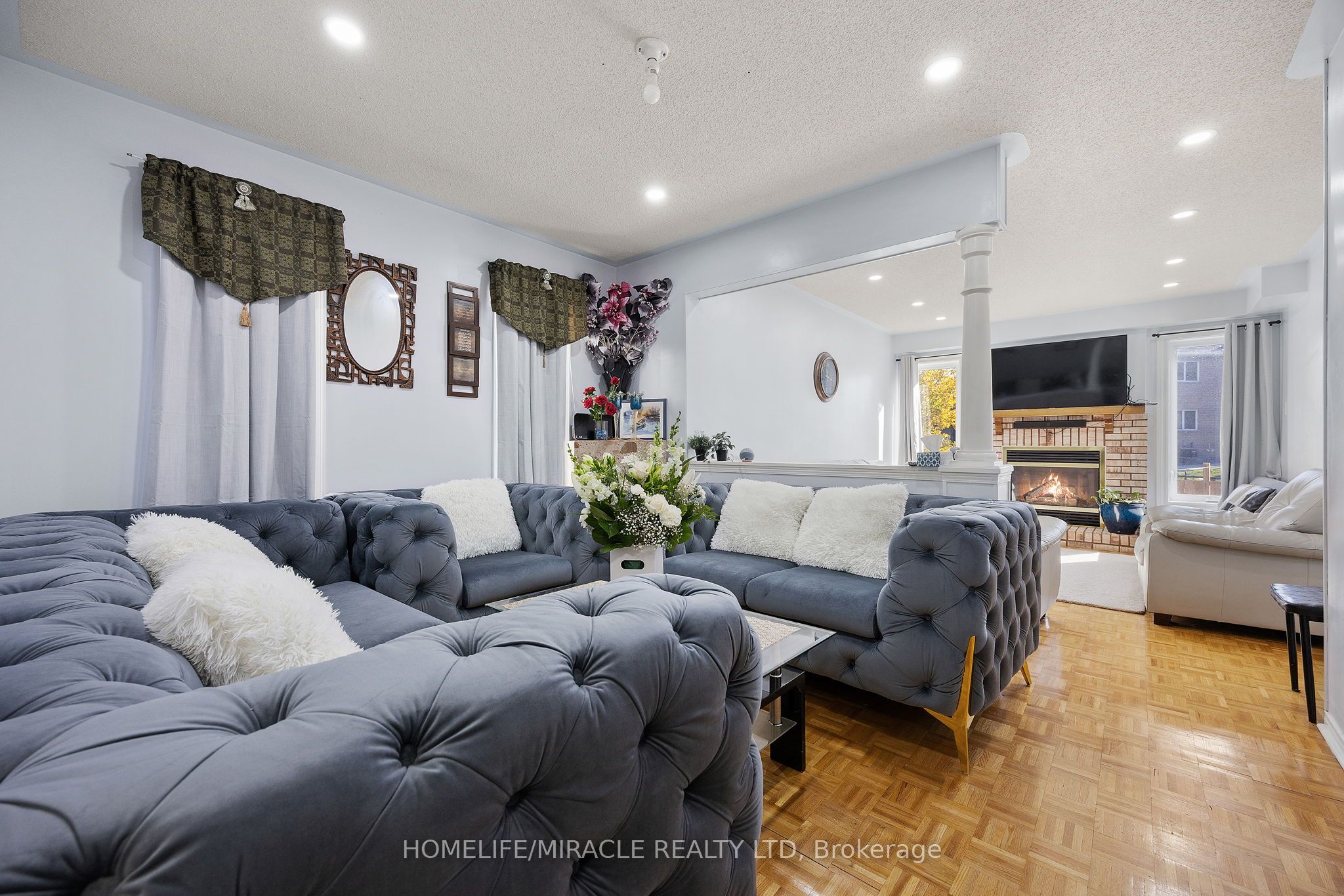 Photo 43 of 18 Amazon Court, Brampton, Sandringham-Wellington — HOMEH