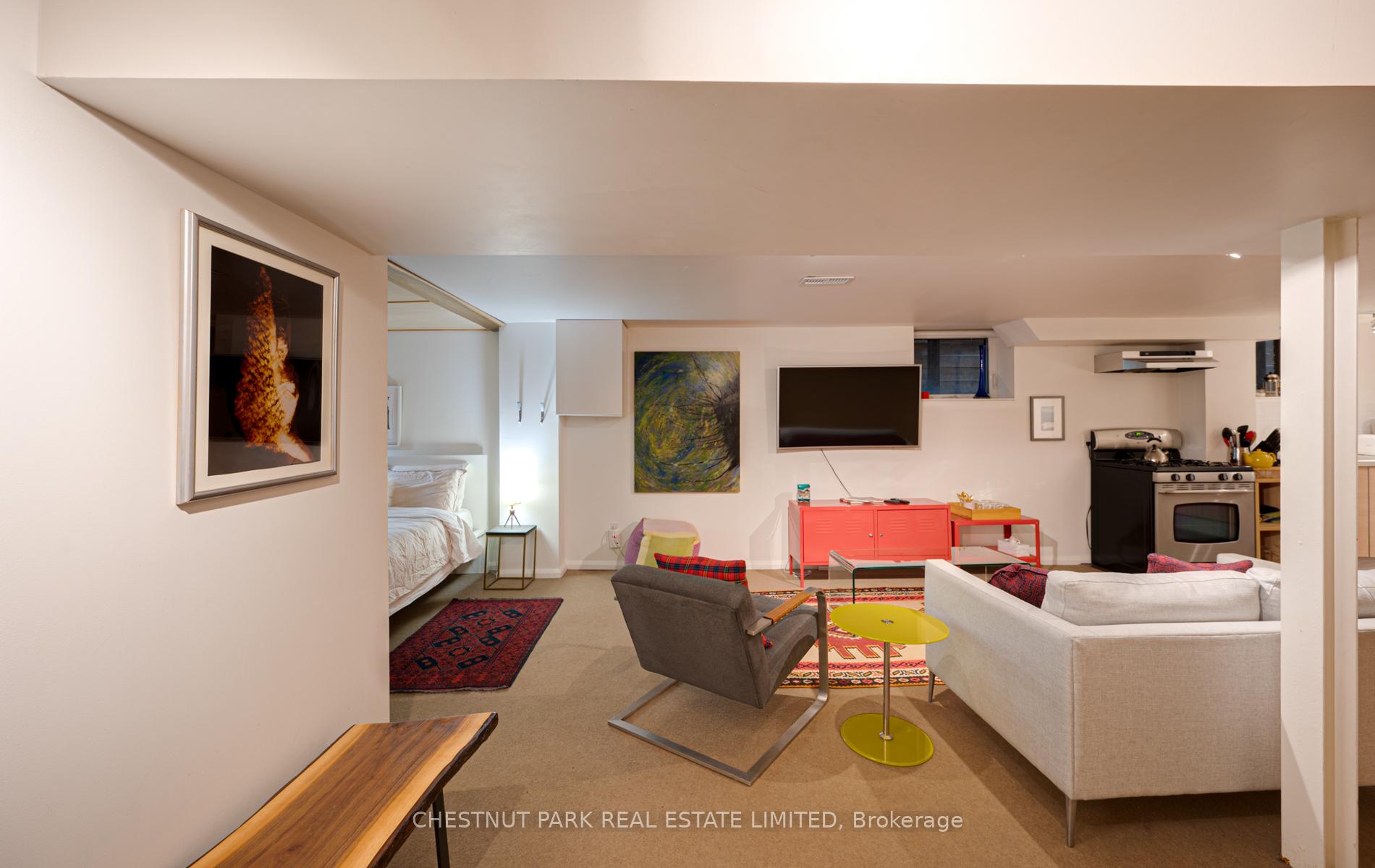 Photo 2 of Unit Lower, 76 Crawford Street, Toronto, Niagara — HOMEH