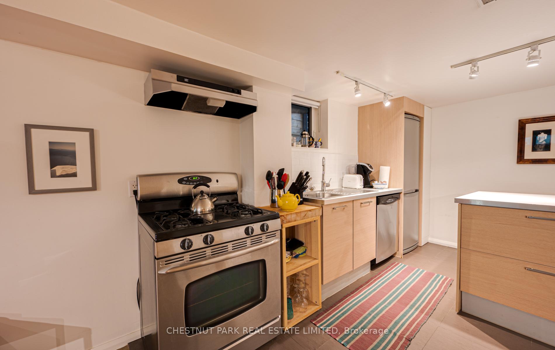 Photo 12 of Unit Lower, 76 Crawford Street, Toronto, Niagara — HOMEH