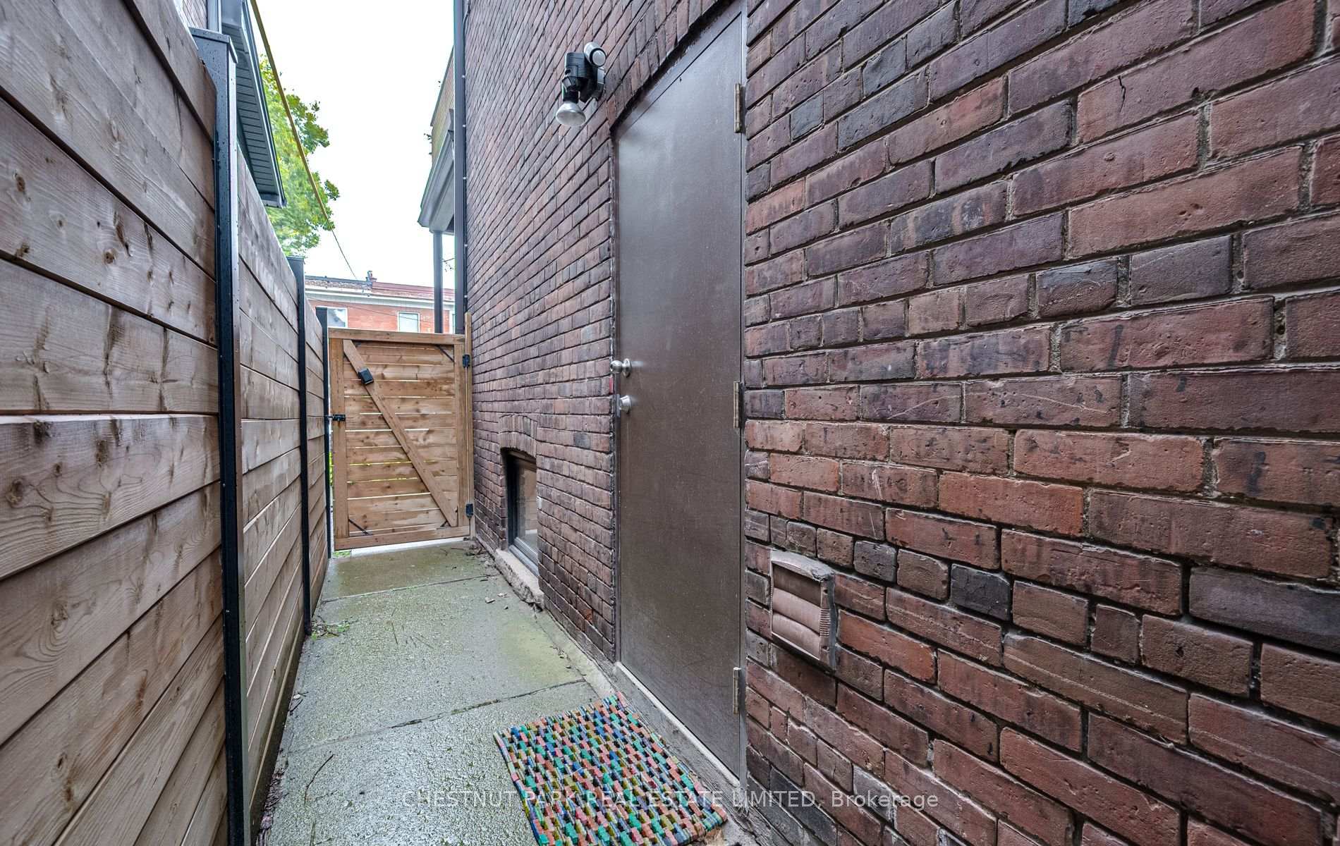 Photo 25 of Unit Lower, 76 Crawford Street, Toronto, Niagara — HOMEH