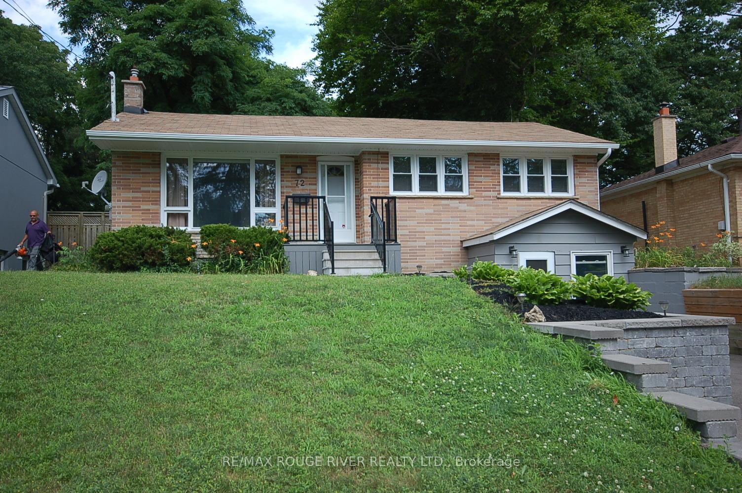Photo 2 of 72 Lawson Road, Scarborough, Centennial Scarborough — HOMEH
