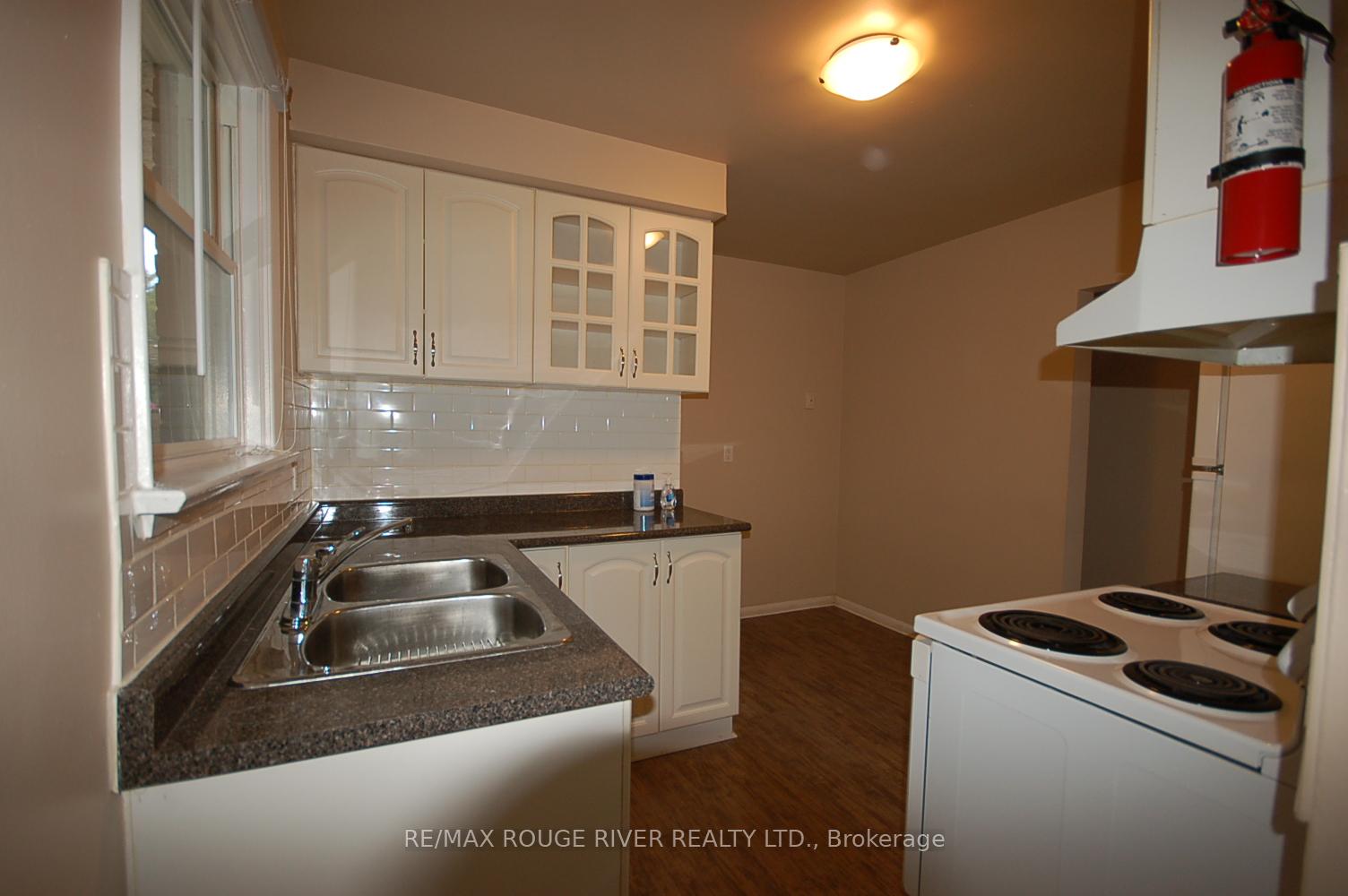 Photo 9 of 72 Lawson Road, Scarborough, Centennial Scarborough — HOMEH