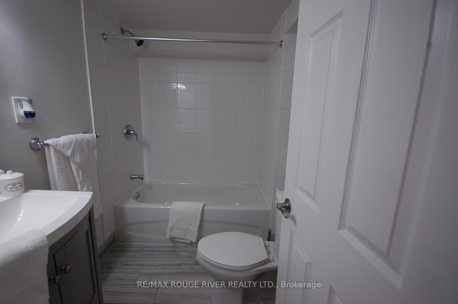 Photo 20 of 72 Lawson Road, Scarborough, Centennial Scarborough — HOMEH