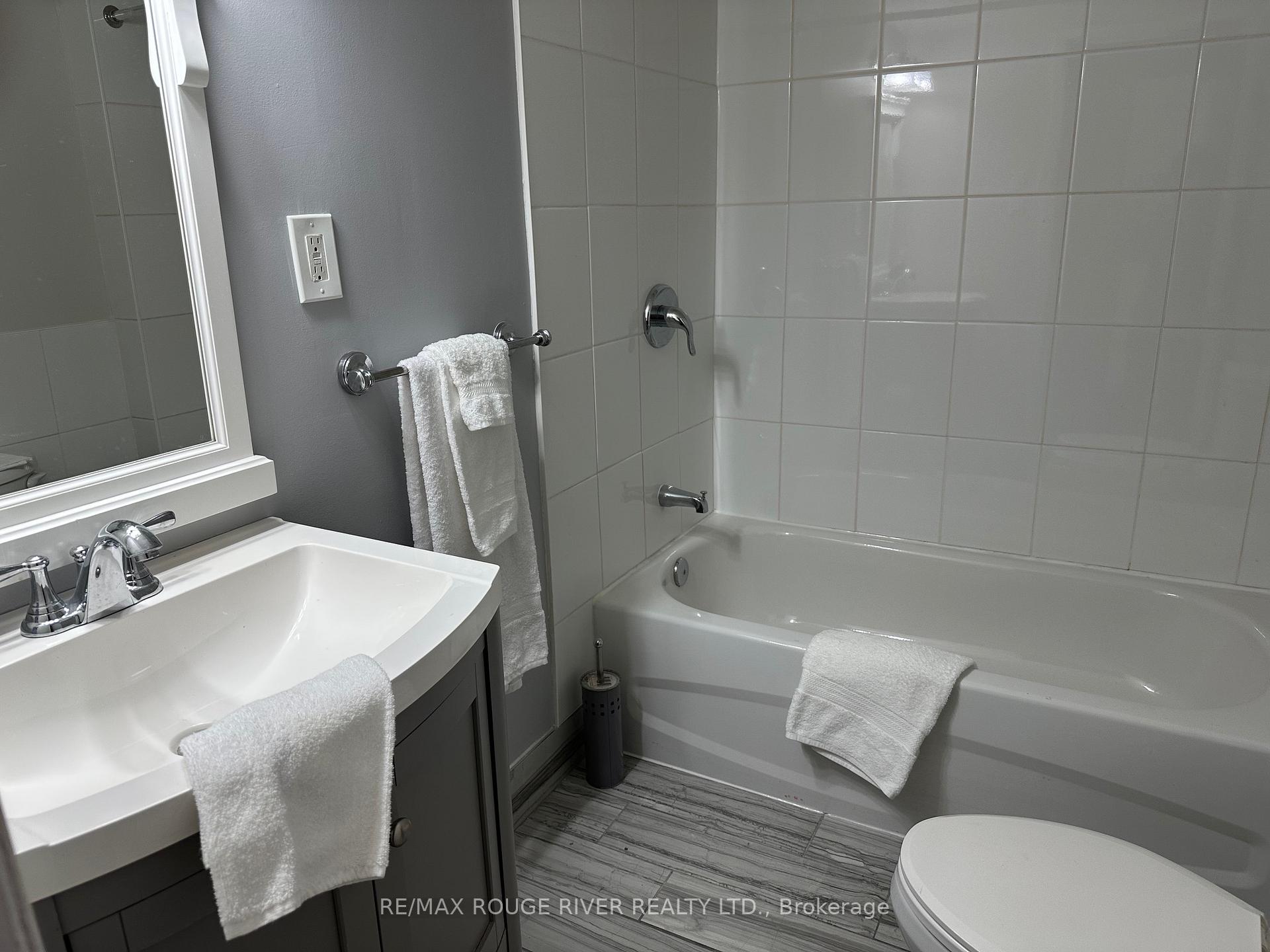 Photo 21 of 72 Lawson Road, Scarborough, Centennial Scarborough — HOMEH