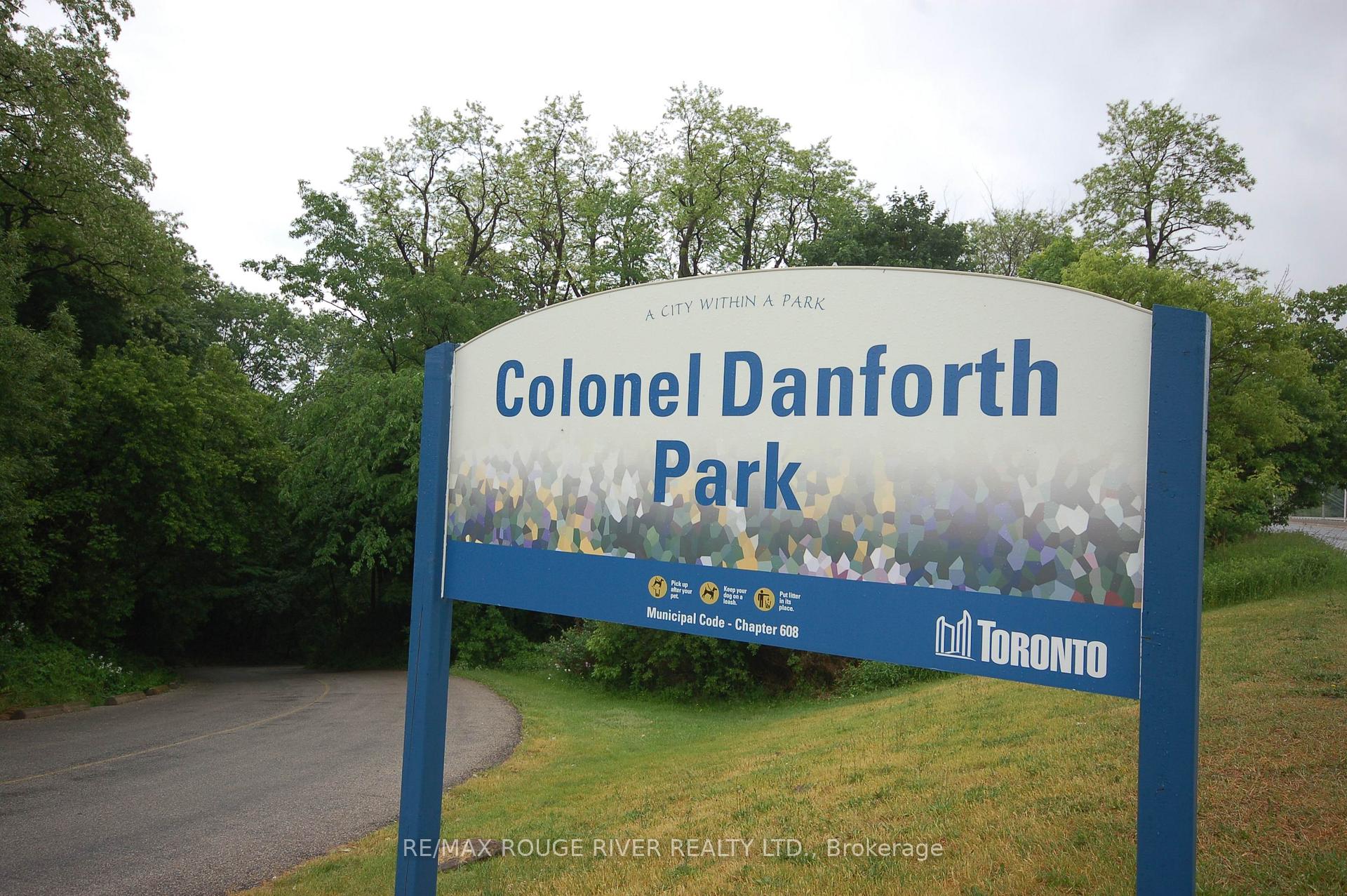 Photo 32 of 72 Lawson Road, Scarborough, Centennial Scarborough — HOMEH