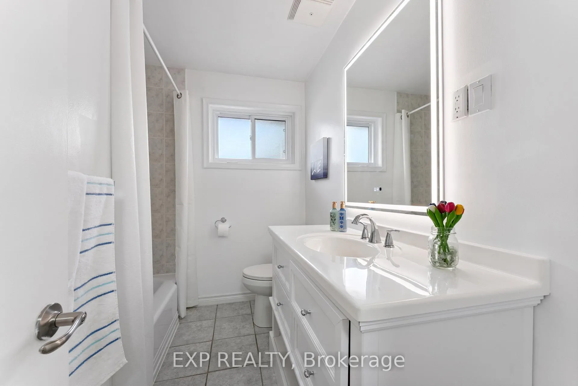 Photo 130 of 218 Farley Avenue, Belleville, Belleville Ward — HOMEH