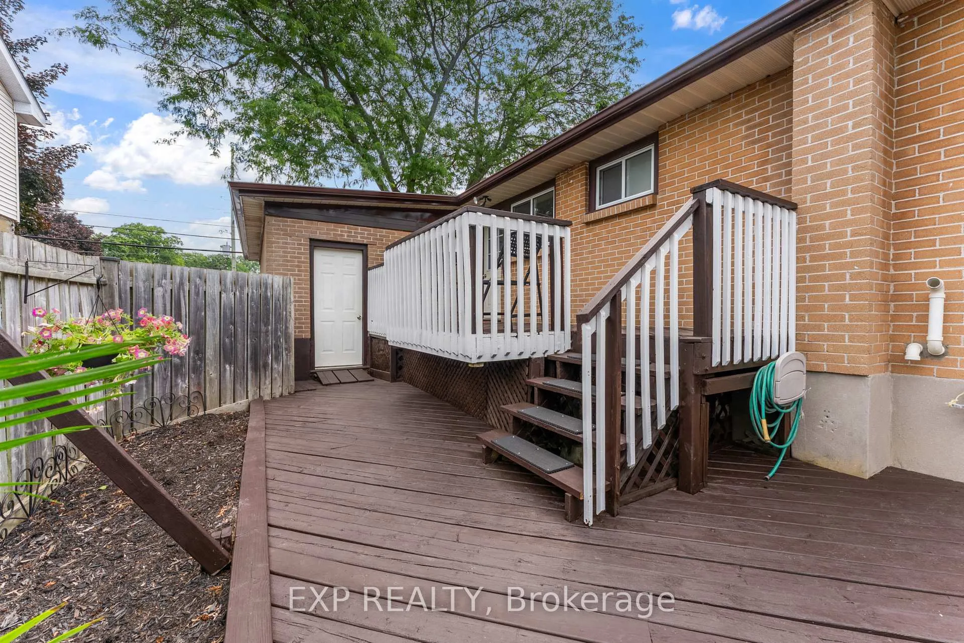 Photo 307 of 218 Farley Avenue, Belleville, Belleville Ward — HOMEH