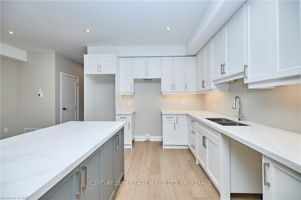 Photo 8 of 102 Elvira Way, Thorold, Rolling Meadows — HOMEH