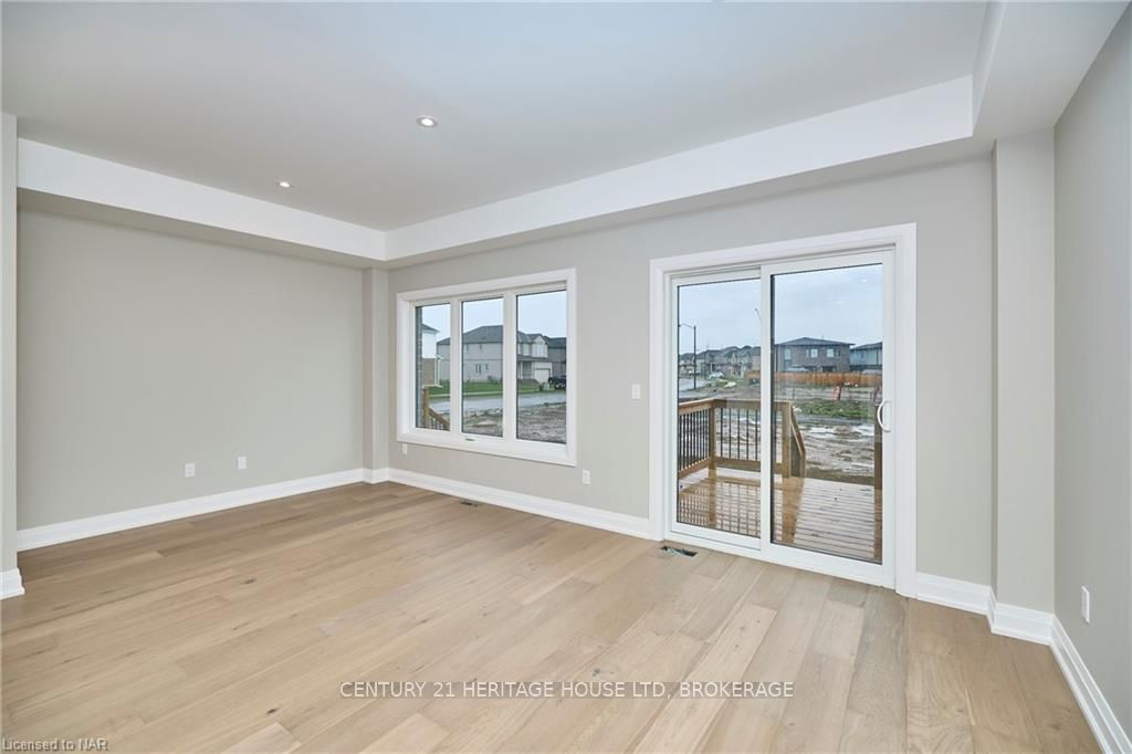 Photo 9 of 102 Elvira Way, Thorold, Rolling Meadows — HOMEH
