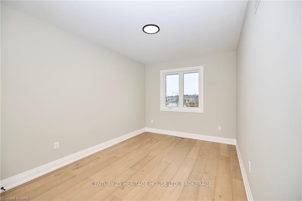 Photo 16 of 102 Elvira Way, Thorold, Rolling Meadows — HOMEH