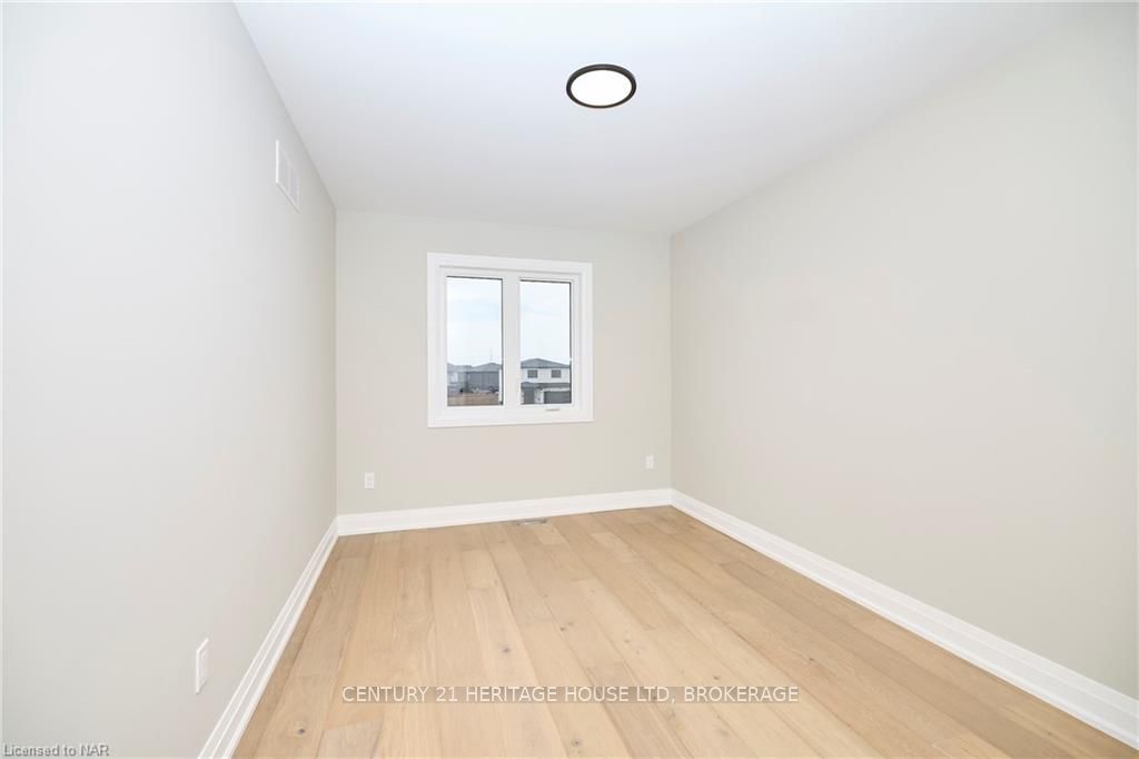 Photo 18 of 102 Elvira Way, Thorold, Rolling Meadows — HOMEH