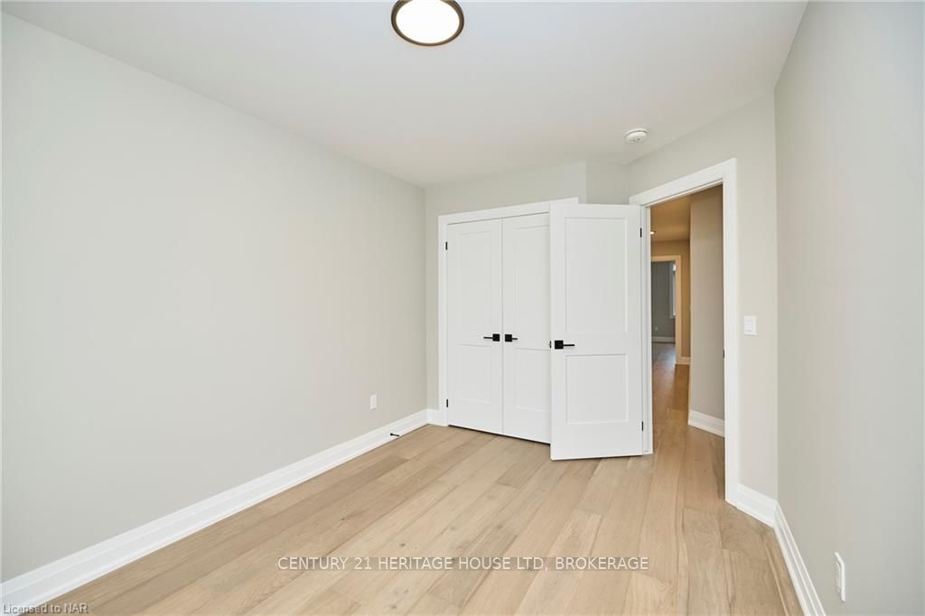Photo 19 of 102 Elvira Way, Thorold, Rolling Meadows — HOMEH