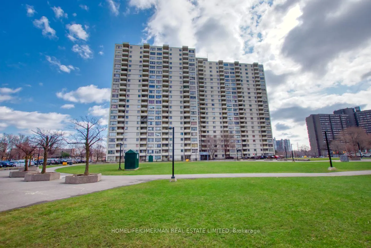 Front of Unit 1511, 320 Dixon Road